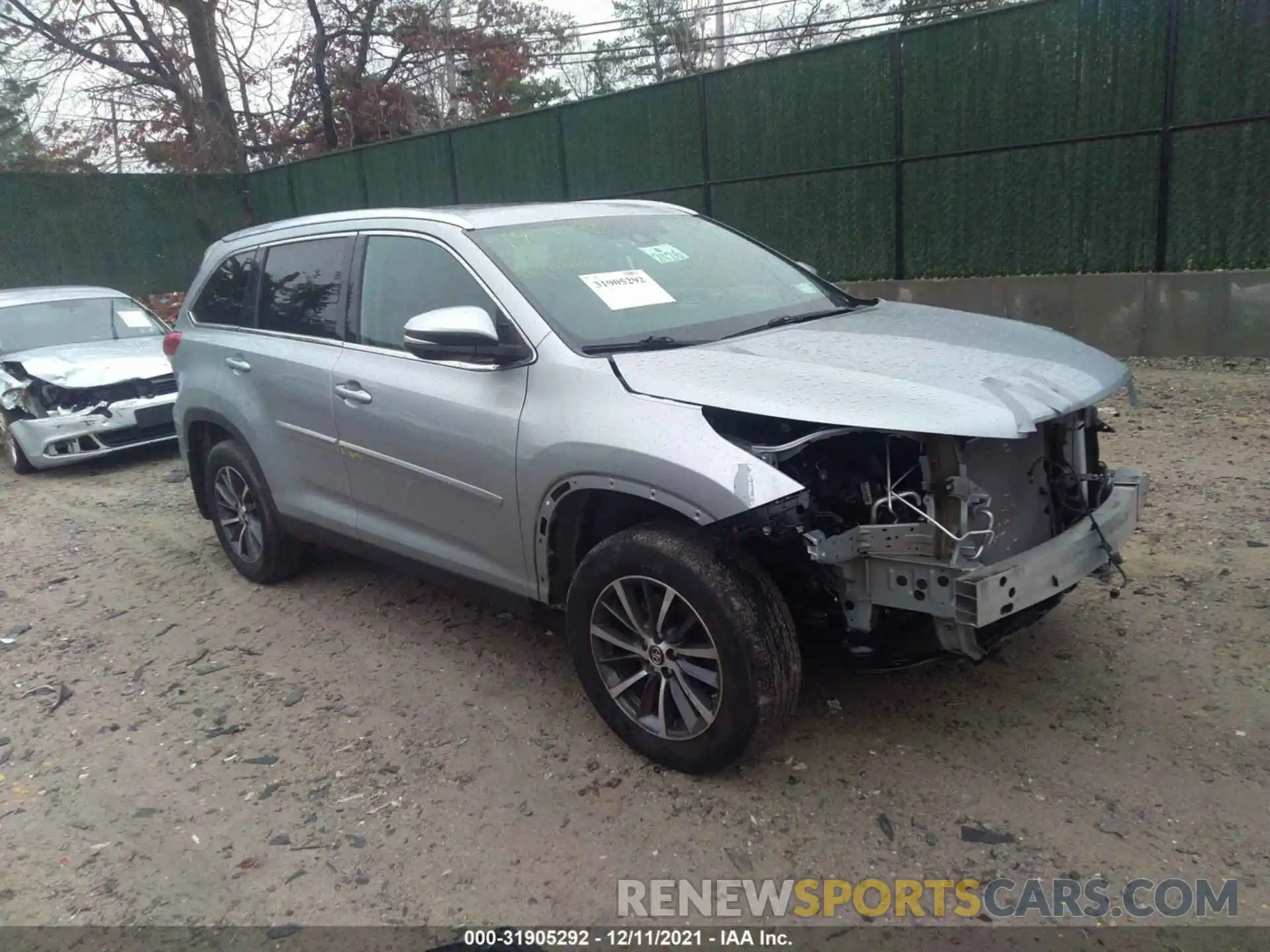 1 Photograph of a damaged car 5TDJZRFH6KS601280 TOYOTA HIGHLANDER 2019