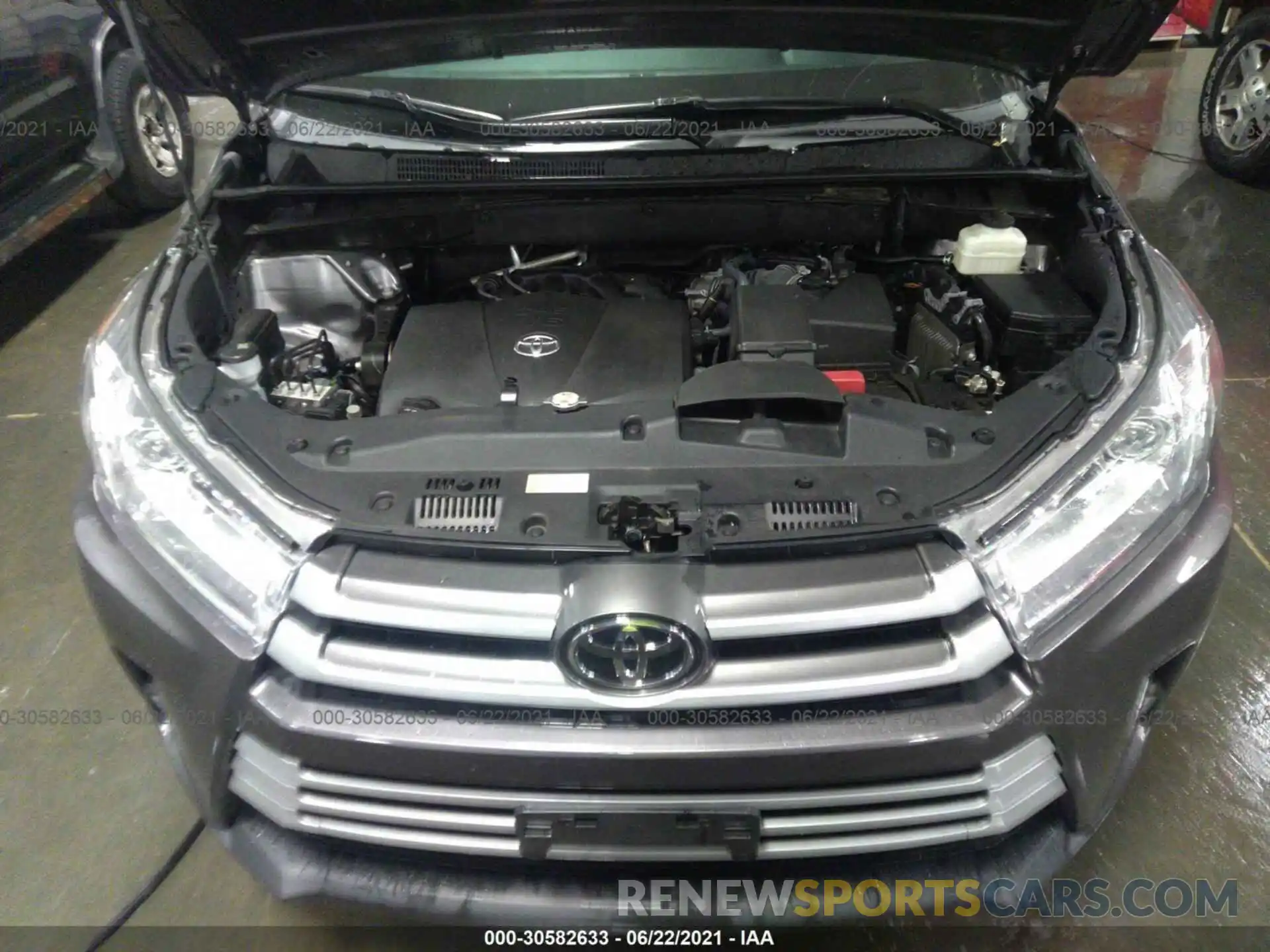 10 Фотография поврежденного автомобиля 5TDJZRFH6KS611095 TOYOTA HIGHLANDER 2019