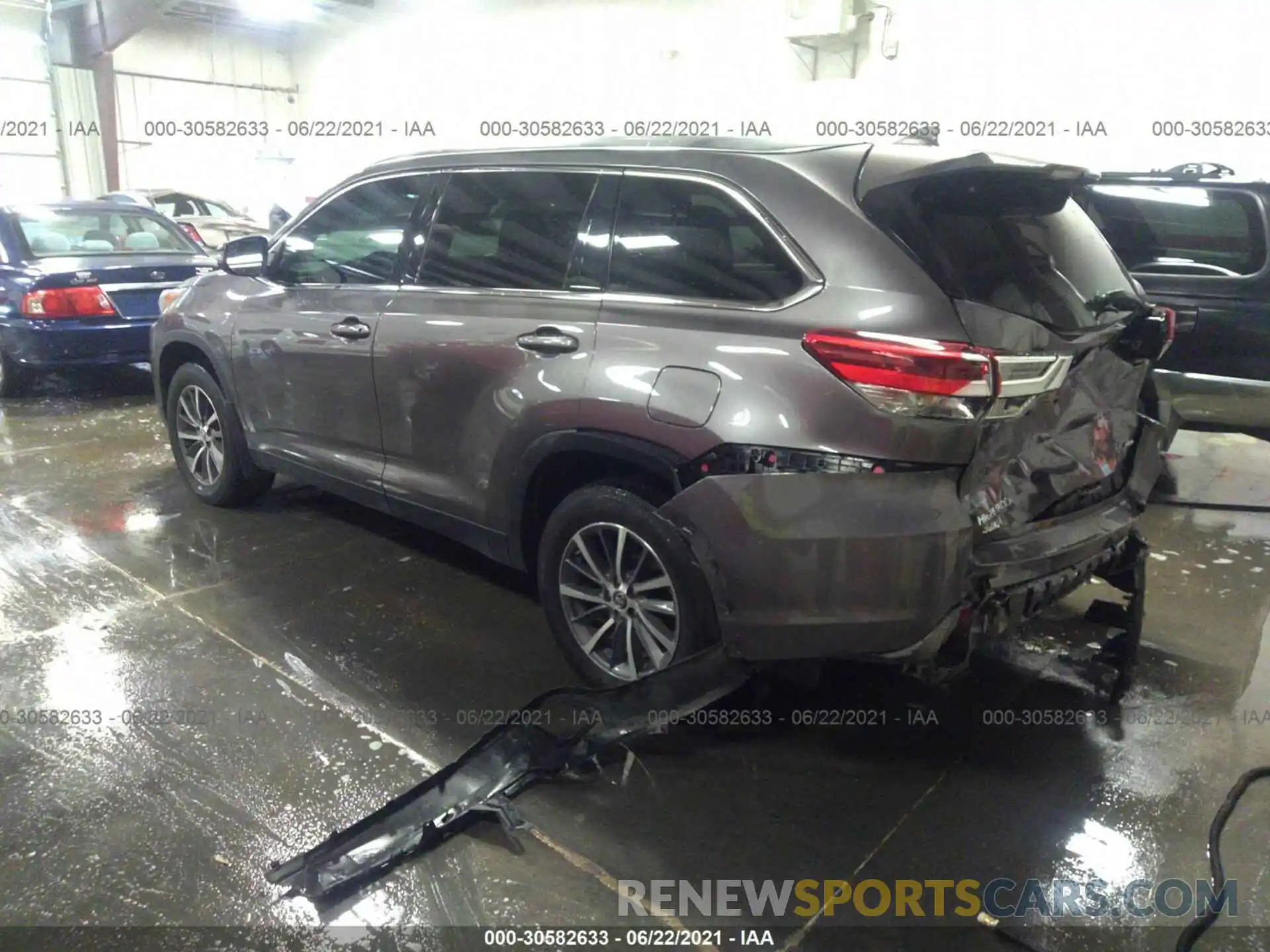 3 Photograph of a damaged car 5TDJZRFH6KS611095 TOYOTA HIGHLANDER 2019