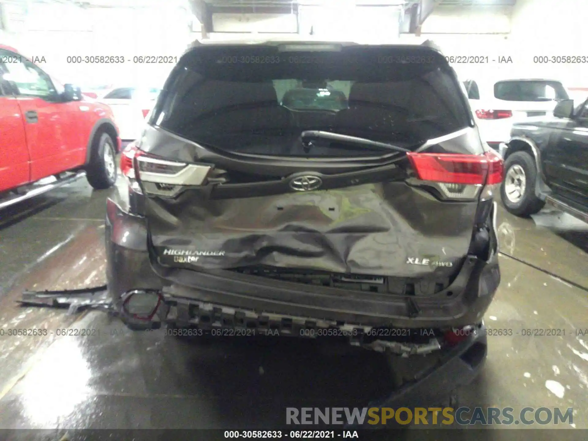 6 Photograph of a damaged car 5TDJZRFH6KS611095 TOYOTA HIGHLANDER 2019