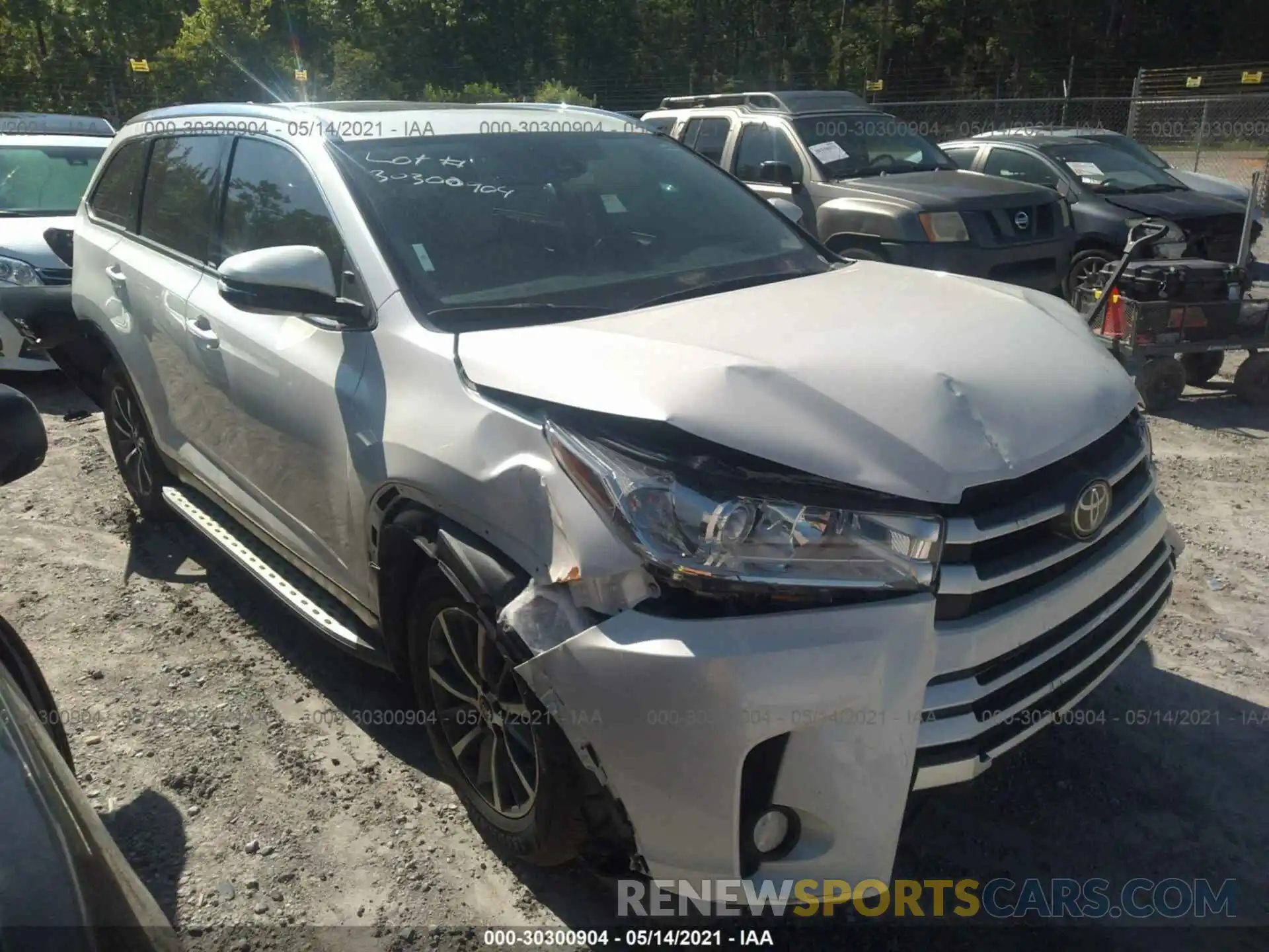 1 Photograph of a damaged car 5TDJZRFH6KS611856 TOYOTA HIGHLANDER 2019