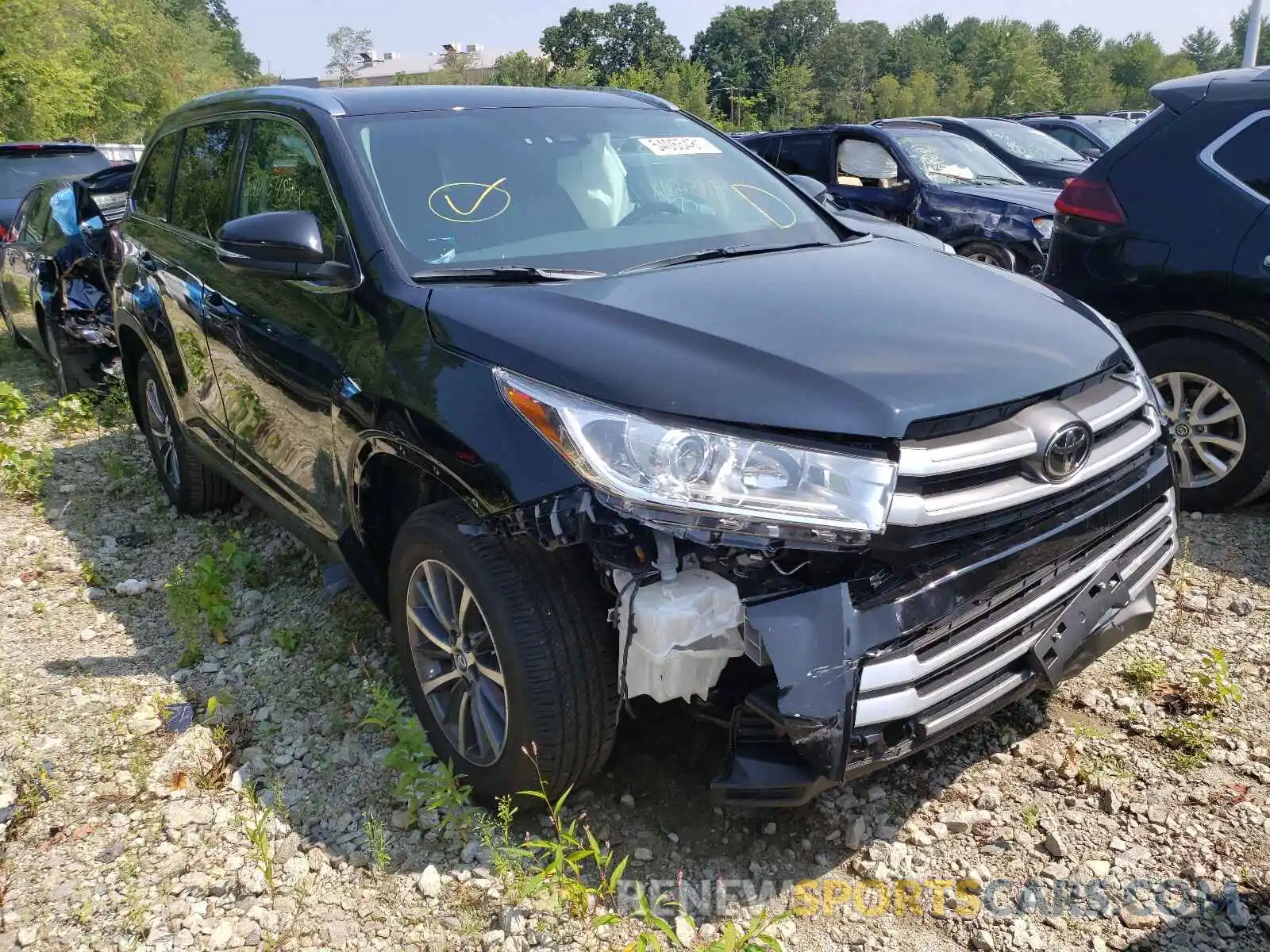 1 Photograph of a damaged car 5TDJZRFH6KS612134 TOYOTA HIGHLANDER 2019