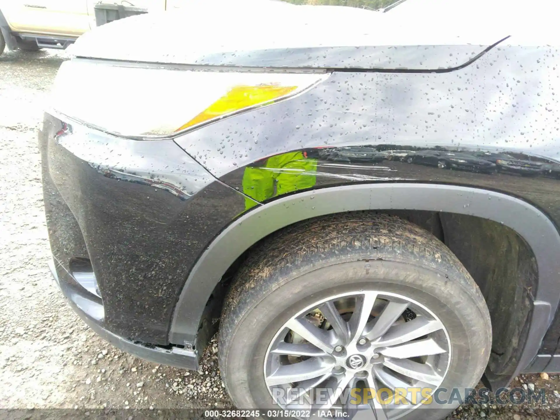 6 Photograph of a damaged car 5TDJZRFH6KS614997 TOYOTA HIGHLANDER 2019