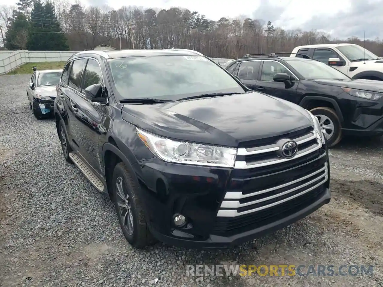 1 Photograph of a damaged car 5TDJZRFH6KS616099 TOYOTA HIGHLANDER 2019