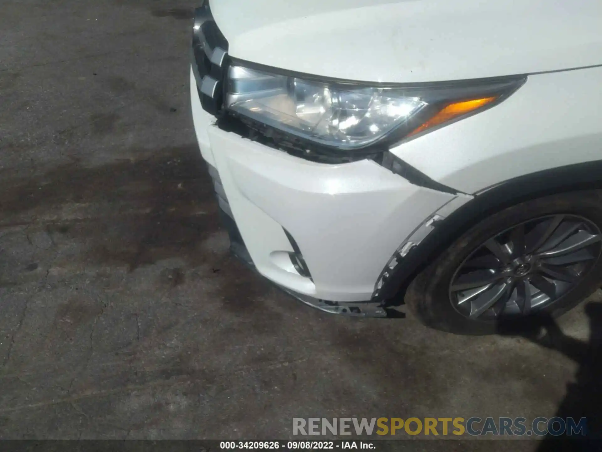 6 Photograph of a damaged car 5TDJZRFH6KS618130 TOYOTA HIGHLANDER 2019