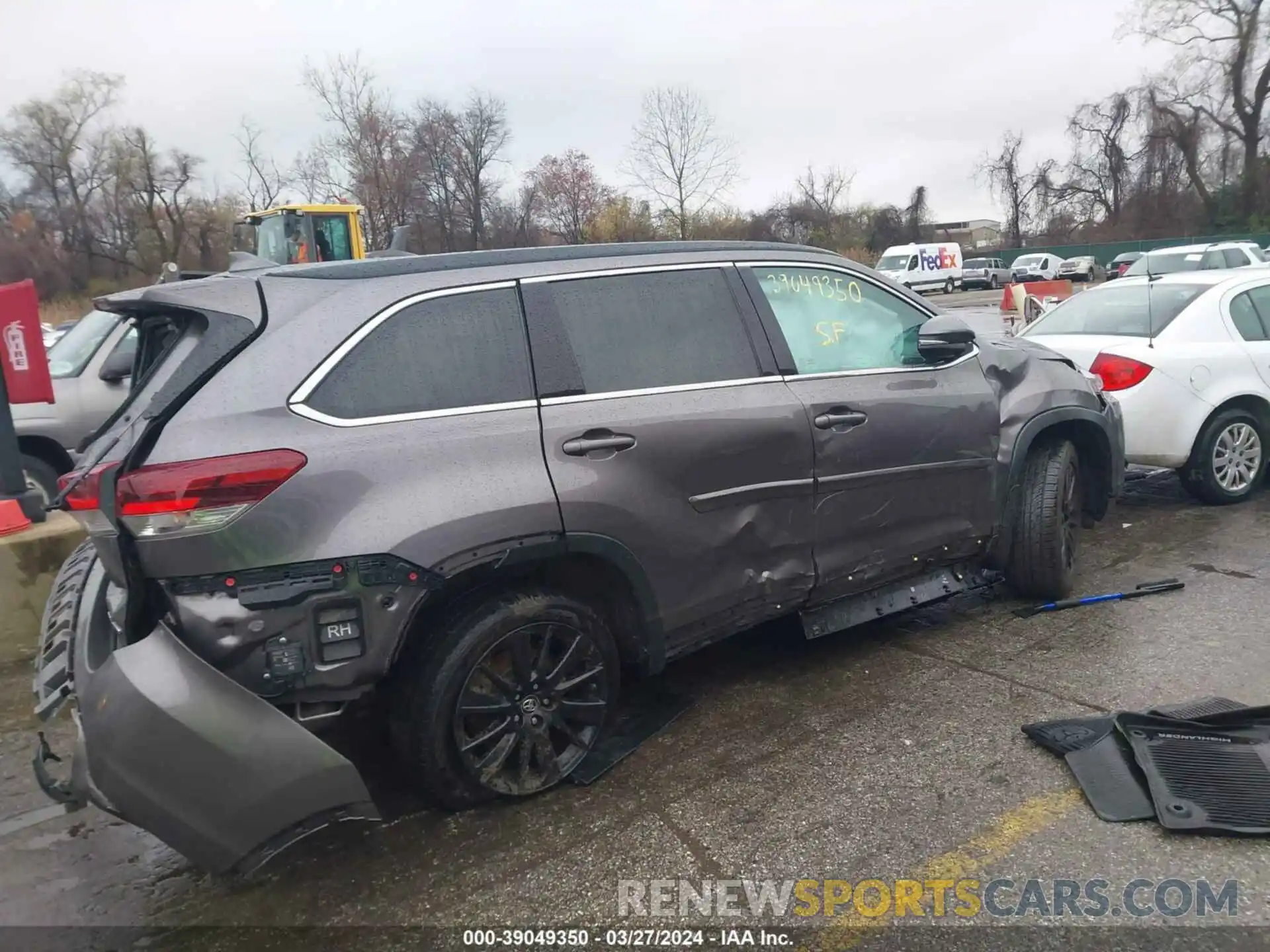 13 Photograph of a damaged car 5TDJZRFH6KS625286 TOYOTA HIGHLANDER 2019