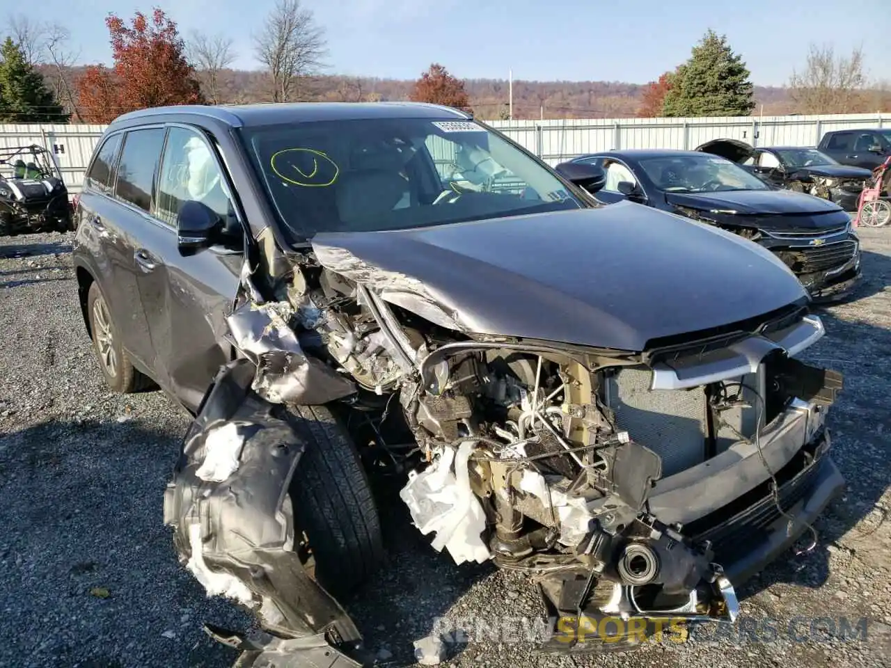 1 Photograph of a damaged car 5TDJZRFH6KS627622 TOYOTA HIGHLANDER 2019