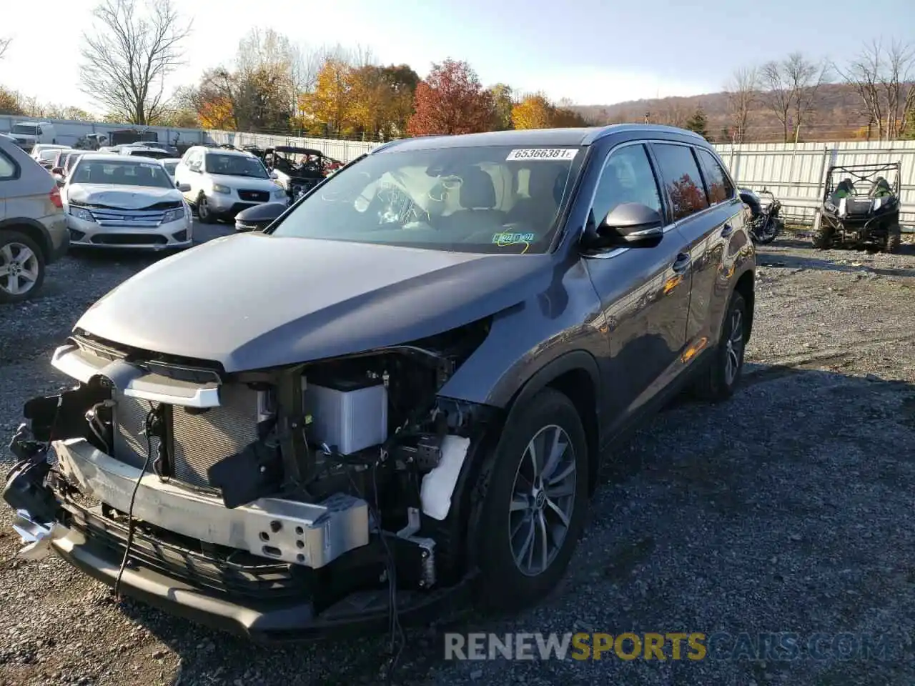 2 Photograph of a damaged car 5TDJZRFH6KS627622 TOYOTA HIGHLANDER 2019