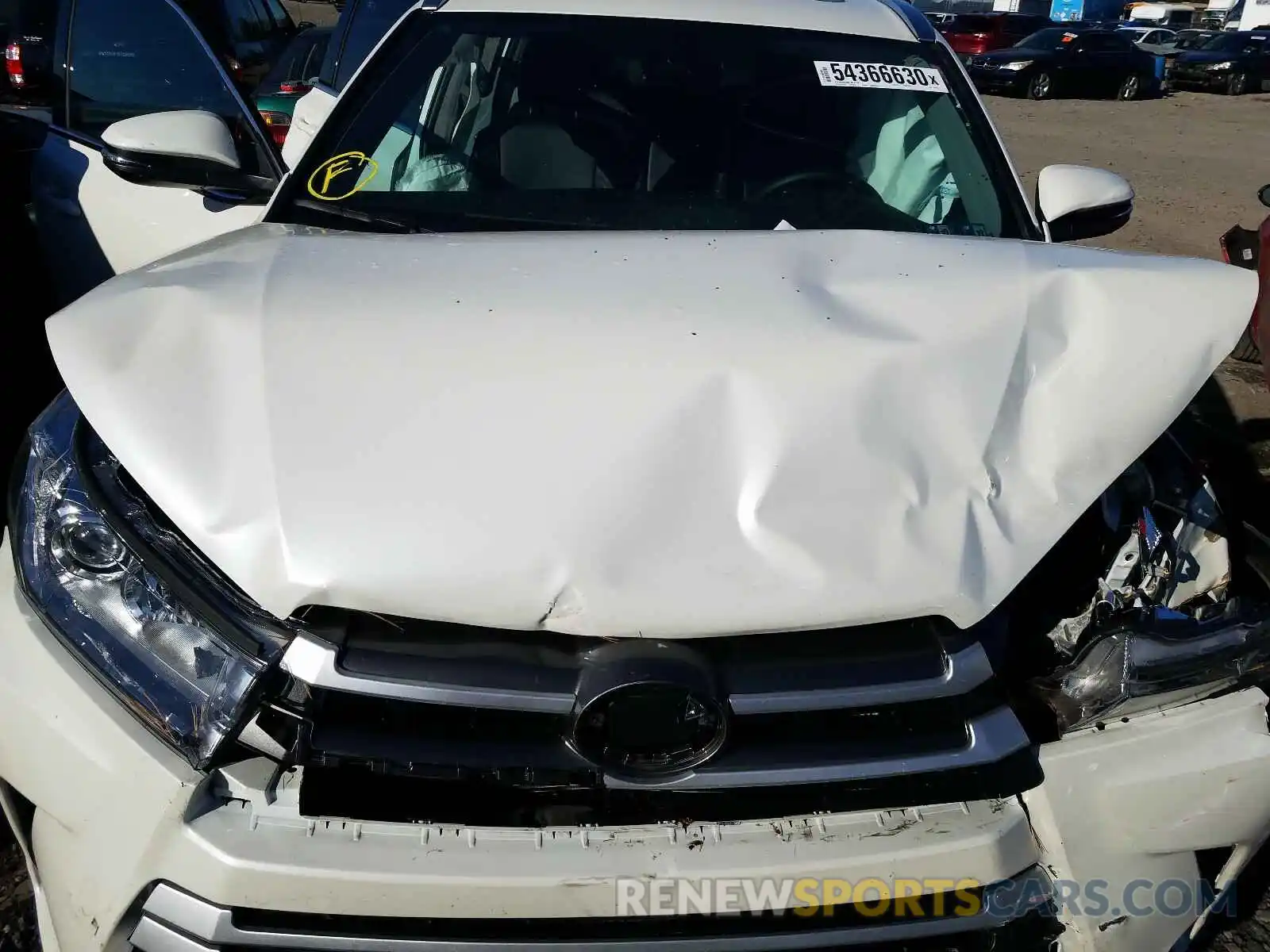 7 Photograph of a damaged car 5TDJZRFH6KS628446 TOYOTA HIGHLANDER 2019