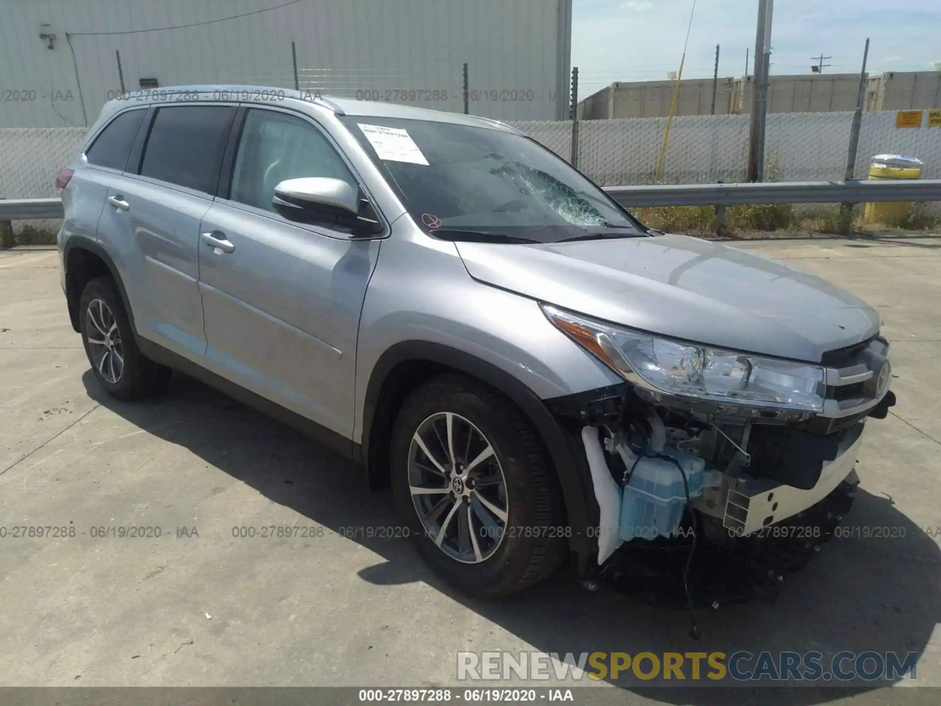 1 Photograph of a damaged car 5TDJZRFH6KS628785 TOYOTA HIGHLANDER 2019