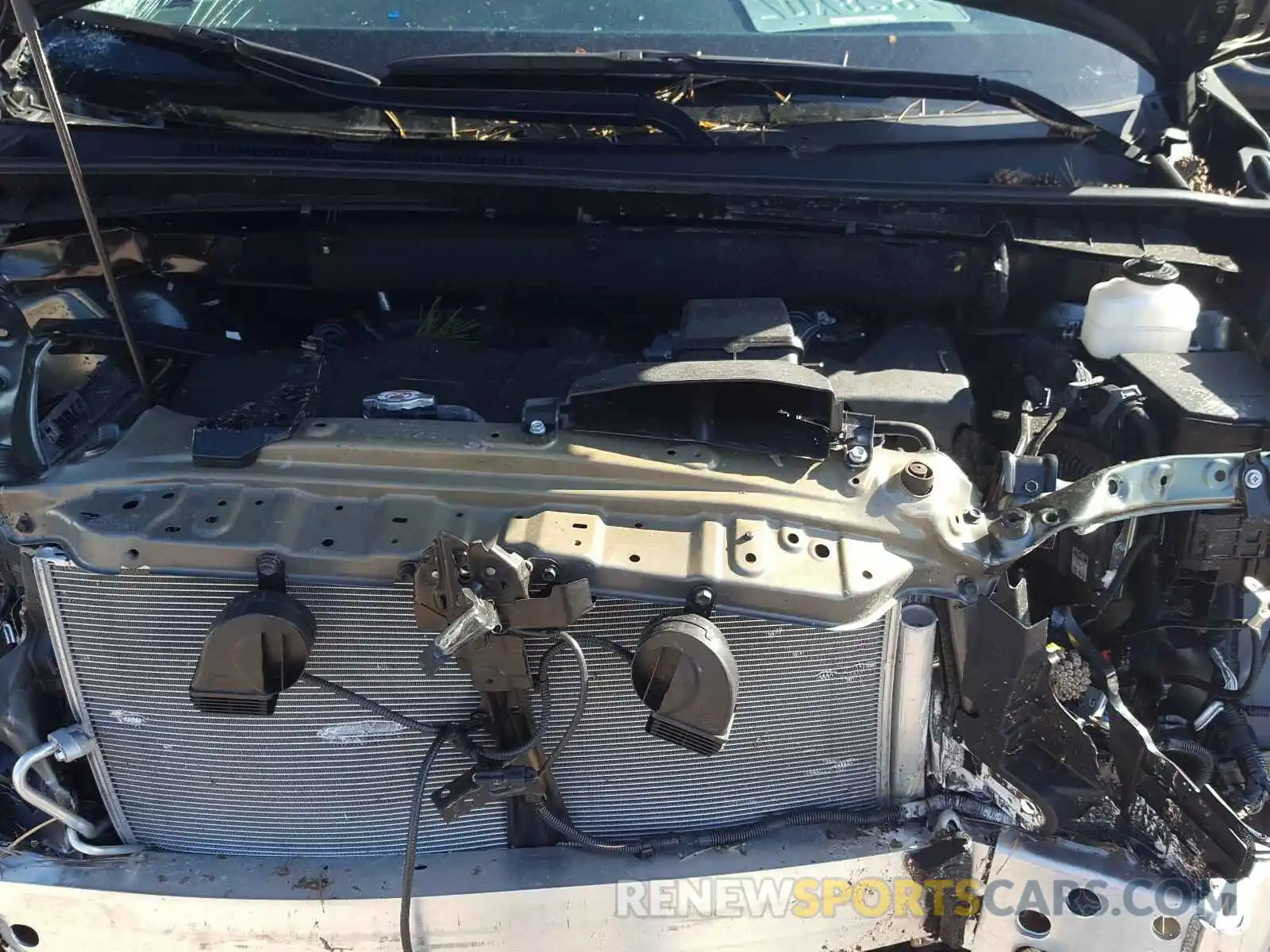 7 Photograph of a damaged car 5TDJZRFH6KS702545 TOYOTA HIGHLANDER 2019