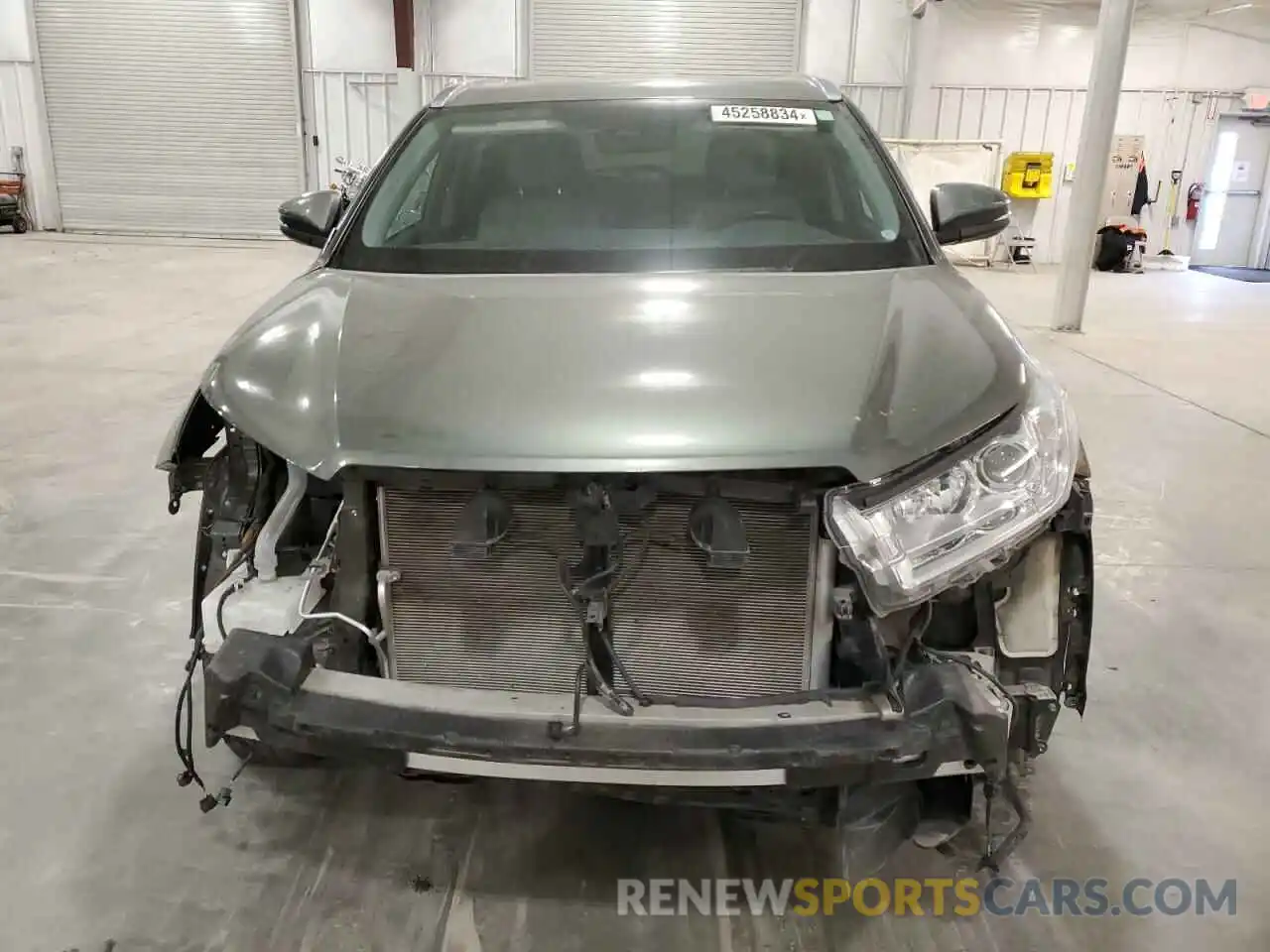 5 Photograph of a damaged car 5TDJZRFH6KS703159 TOYOTA HIGHLANDER 2019