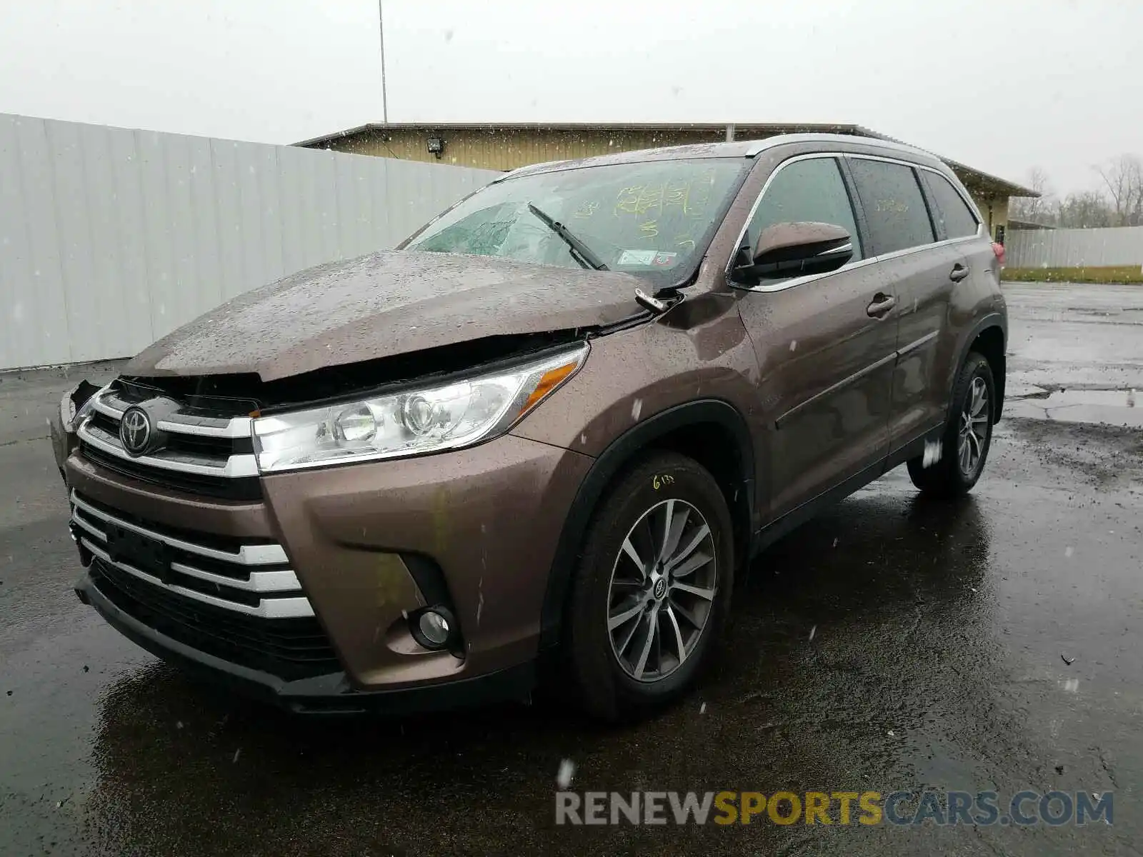 2 Фотография поврежденного автомобиля 5TDJZRFH6KS704148 TOYOTA HIGHLANDER 2019