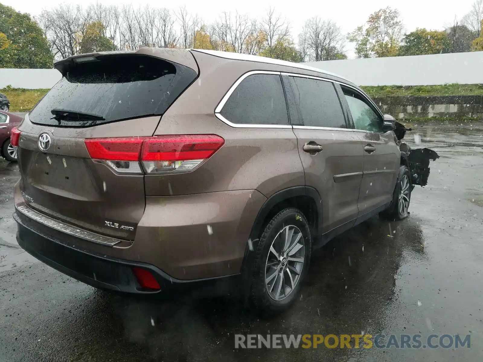 4 Фотография поврежденного автомобиля 5TDJZRFH6KS704148 TOYOTA HIGHLANDER 2019