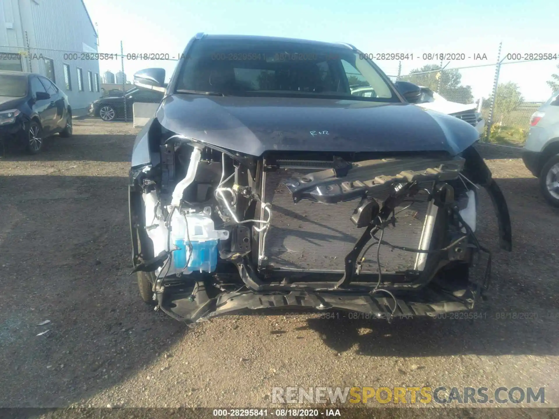 6 Photograph of a damaged car 5TDJZRFH6KS704540 TOYOTA HIGHLANDER 2019