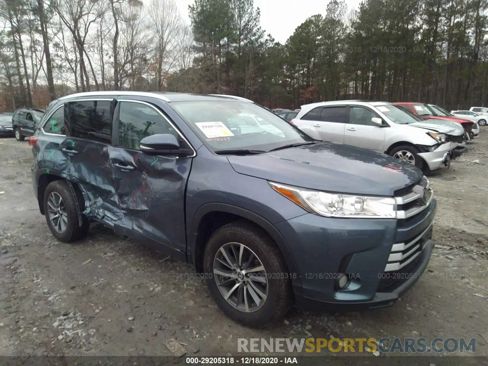 1 Photograph of a damaged car 5TDJZRFH6KS709219 TOYOTA HIGHLANDER 2019