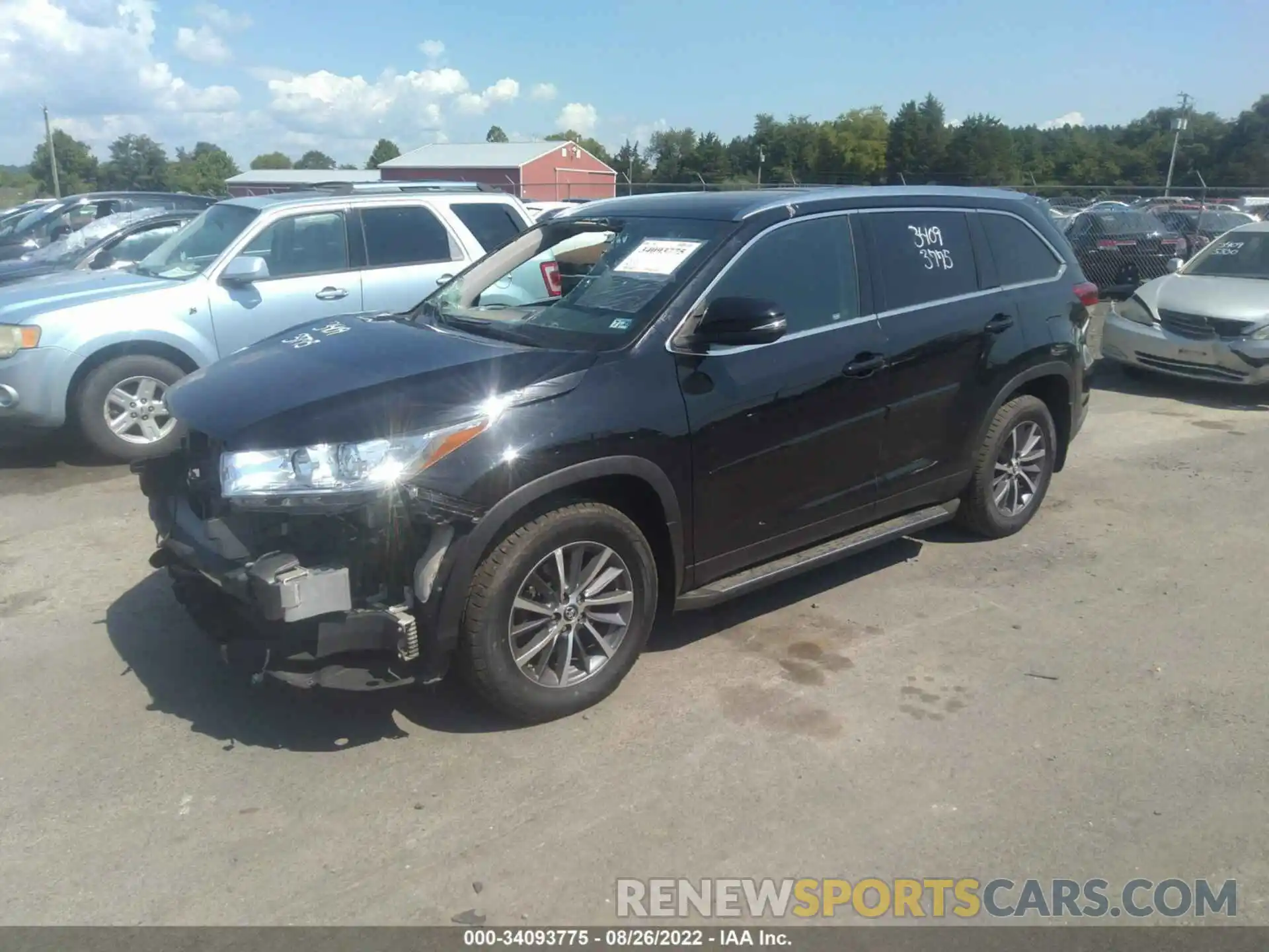 2 Photograph of a damaged car 5TDJZRFH6KS711133 TOYOTA HIGHLANDER 2019