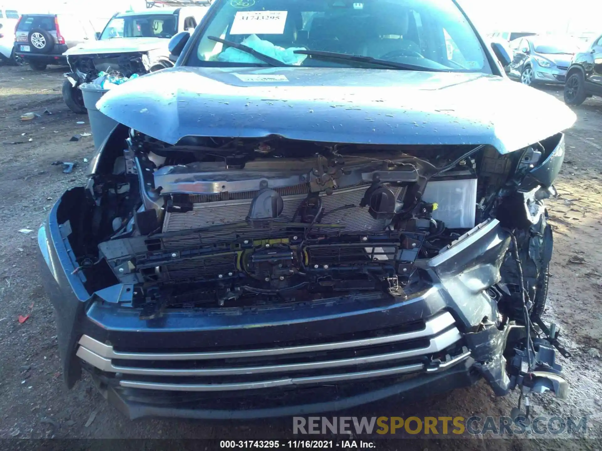 6 Photograph of a damaged car 5TDJZRFH6KS719085 TOYOTA HIGHLANDER 2019