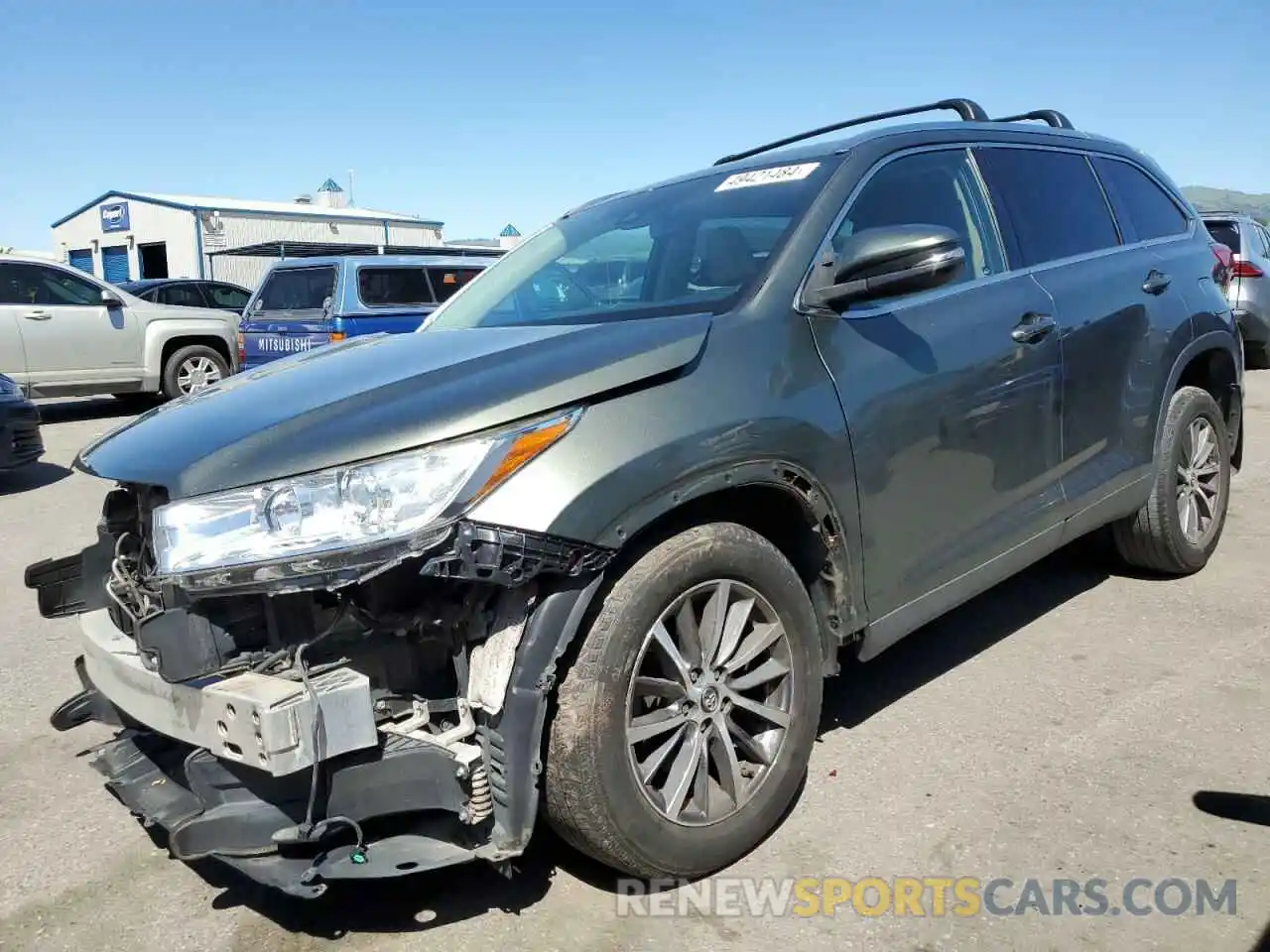 1 Photograph of a damaged car 5TDJZRFH6KS916581 TOYOTA HIGHLANDER 2019