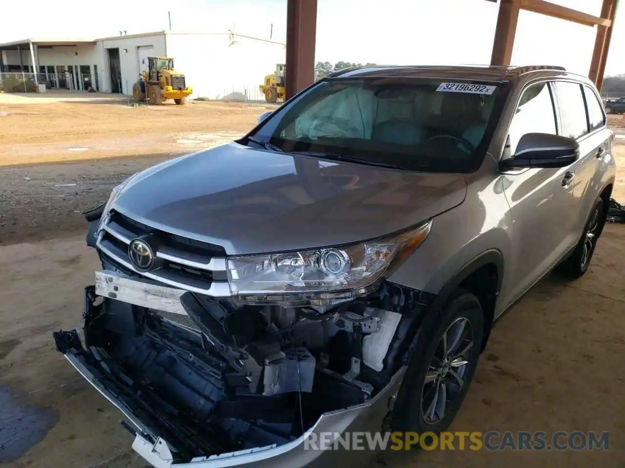 2 Photograph of a damaged car 5TDJZRFH6KS926771 TOYOTA HIGHLANDER 2019