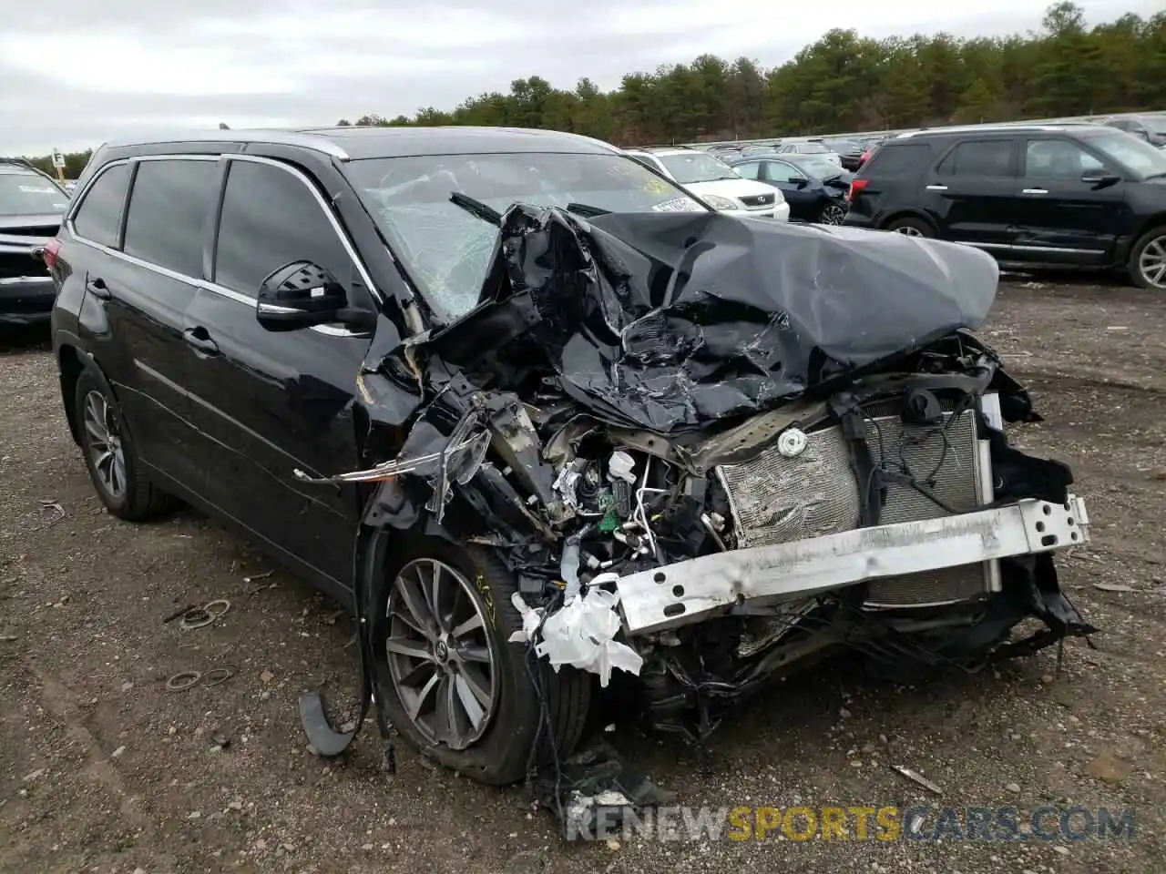 1 Photograph of a damaged car 5TDJZRFH6KS928357 TOYOTA HIGHLANDER 2019