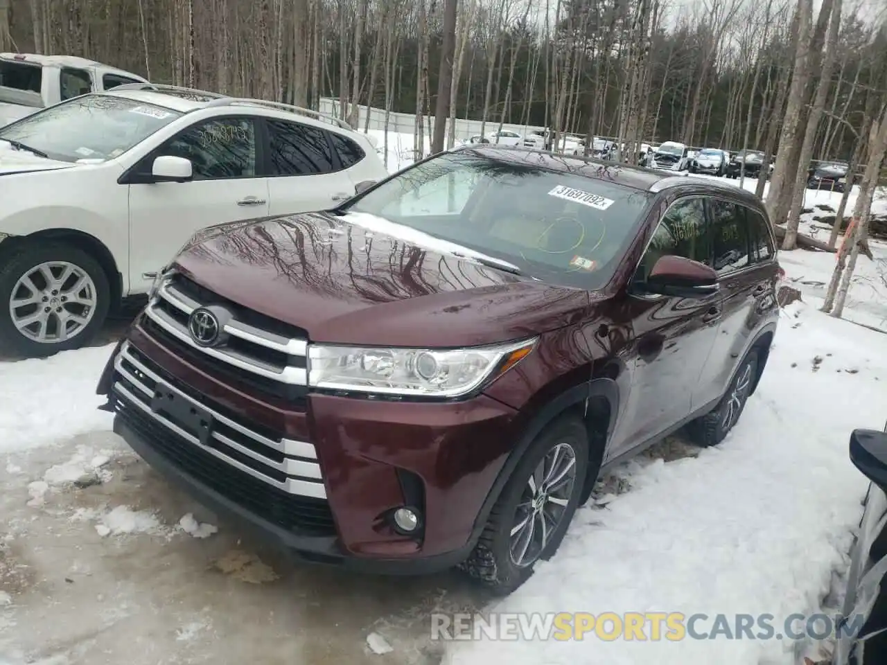 2 Photograph of a damaged car 5TDJZRFH6KS933784 TOYOTA HIGHLANDER 2019