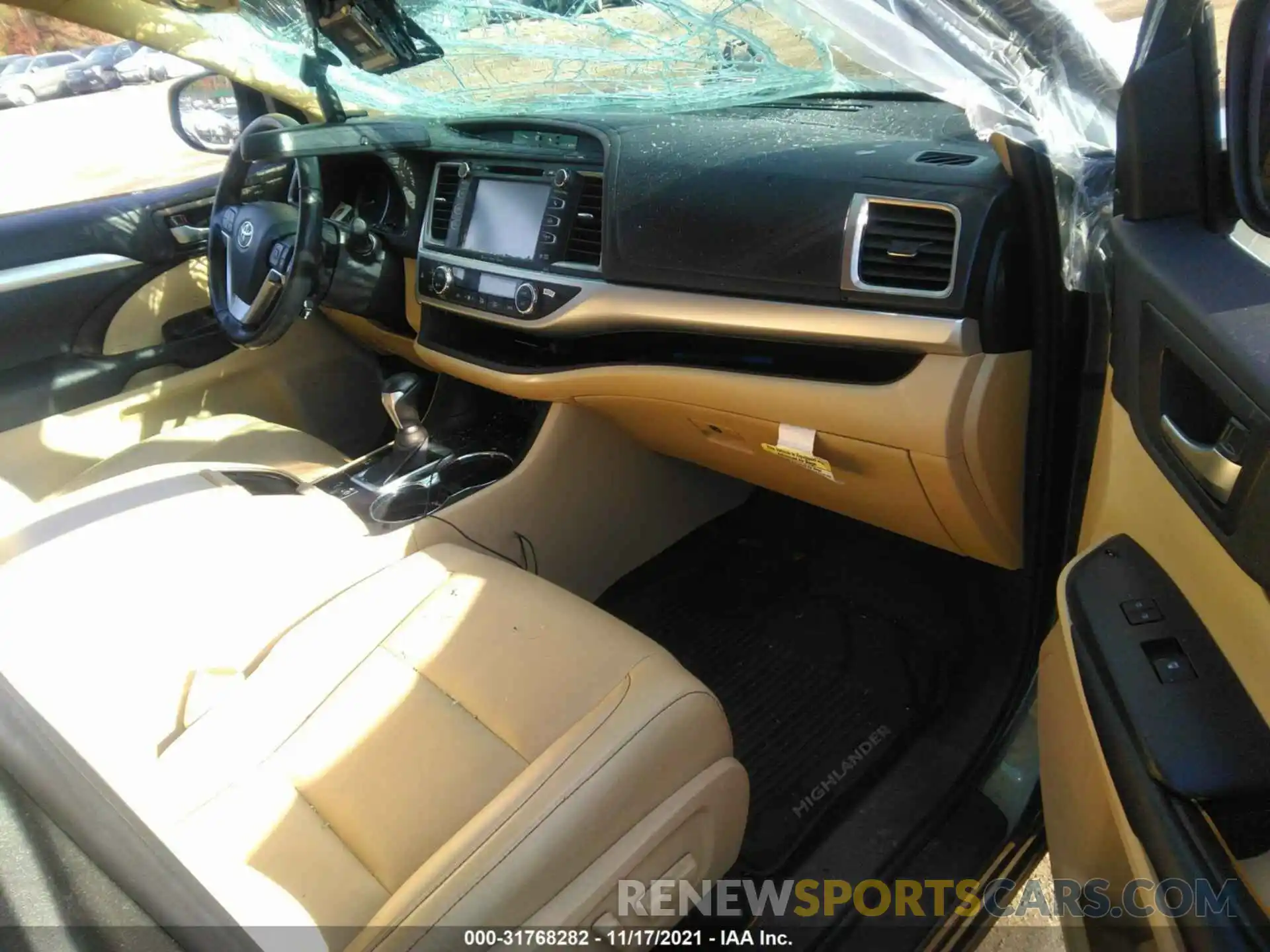 5 Photograph of a damaged car 5TDJZRFH6KS934210 TOYOTA HIGHLANDER 2019