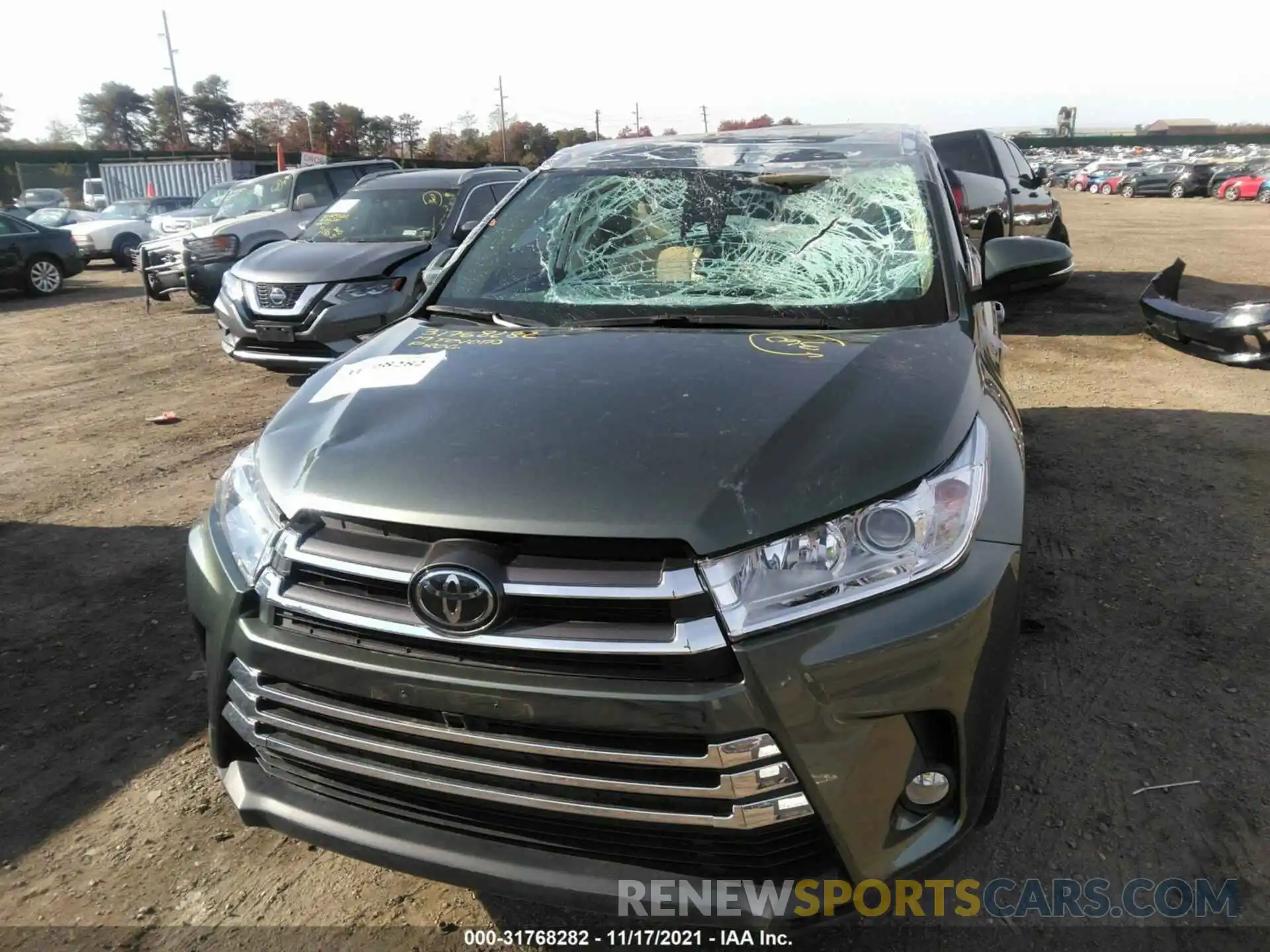 6 Photograph of a damaged car 5TDJZRFH6KS934210 TOYOTA HIGHLANDER 2019