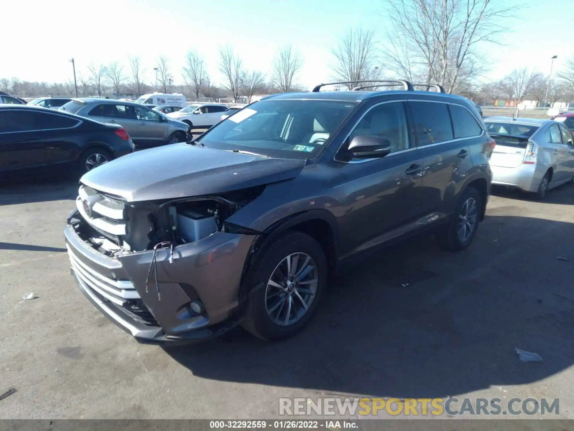 2 Photograph of a damaged car 5TDJZRFH6KS937110 TOYOTA HIGHLANDER 2019