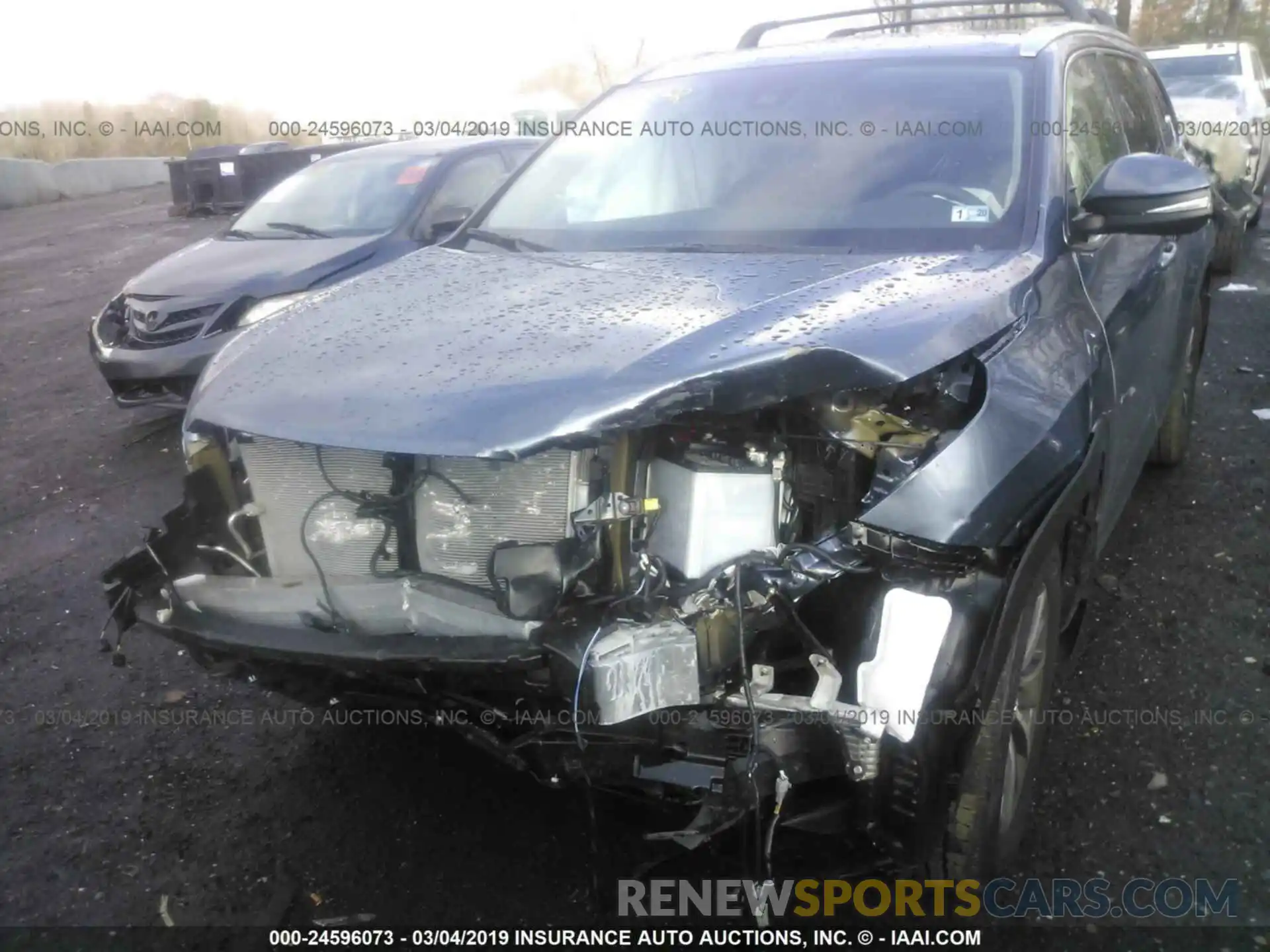 6 Photograph of a damaged car 5TDJZRFH6KS945823 TOYOTA HIGHLANDER 2019