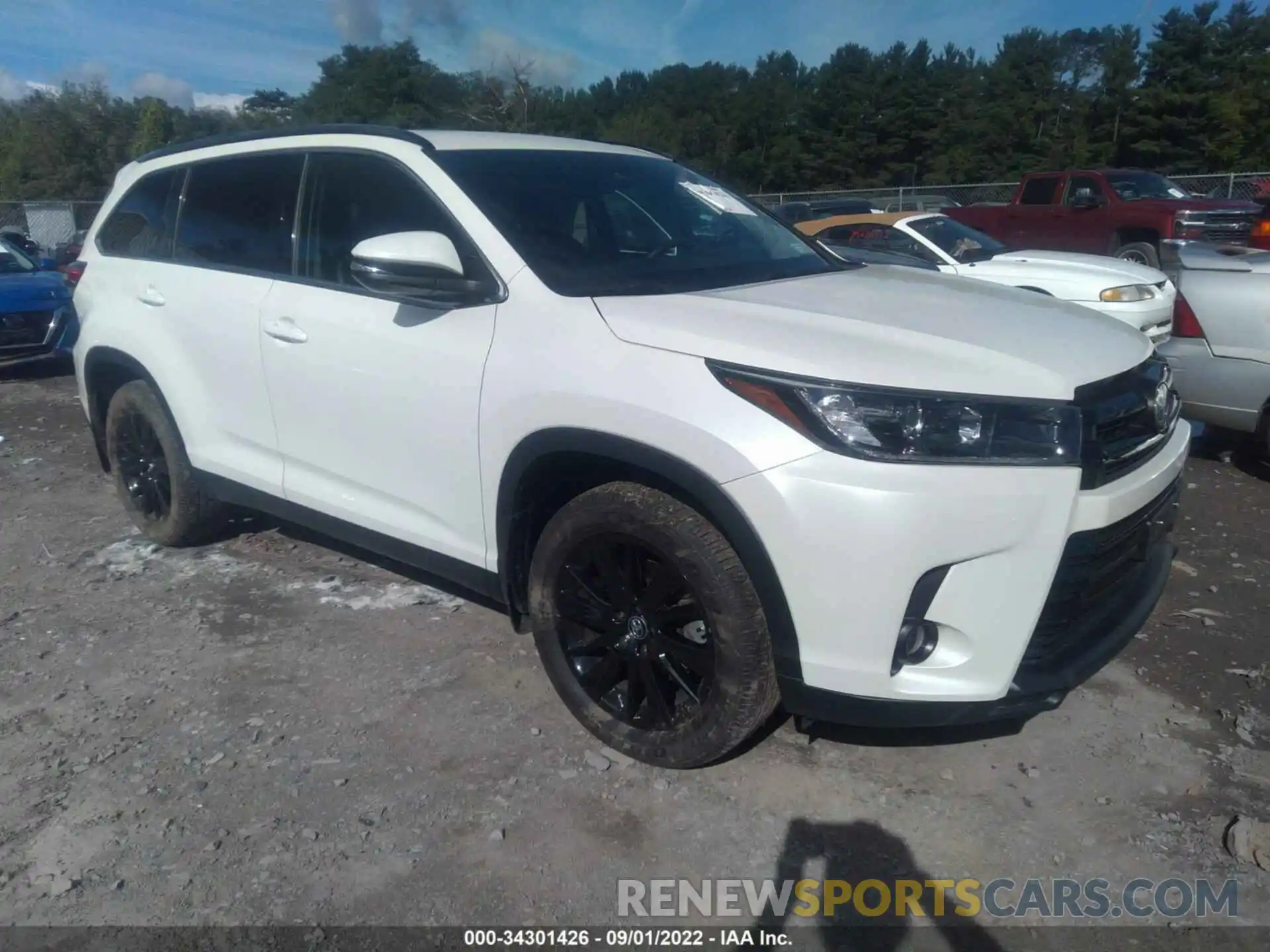 1 Photograph of a damaged car 5TDJZRFH6KS951394 TOYOTA HIGHLANDER 2019