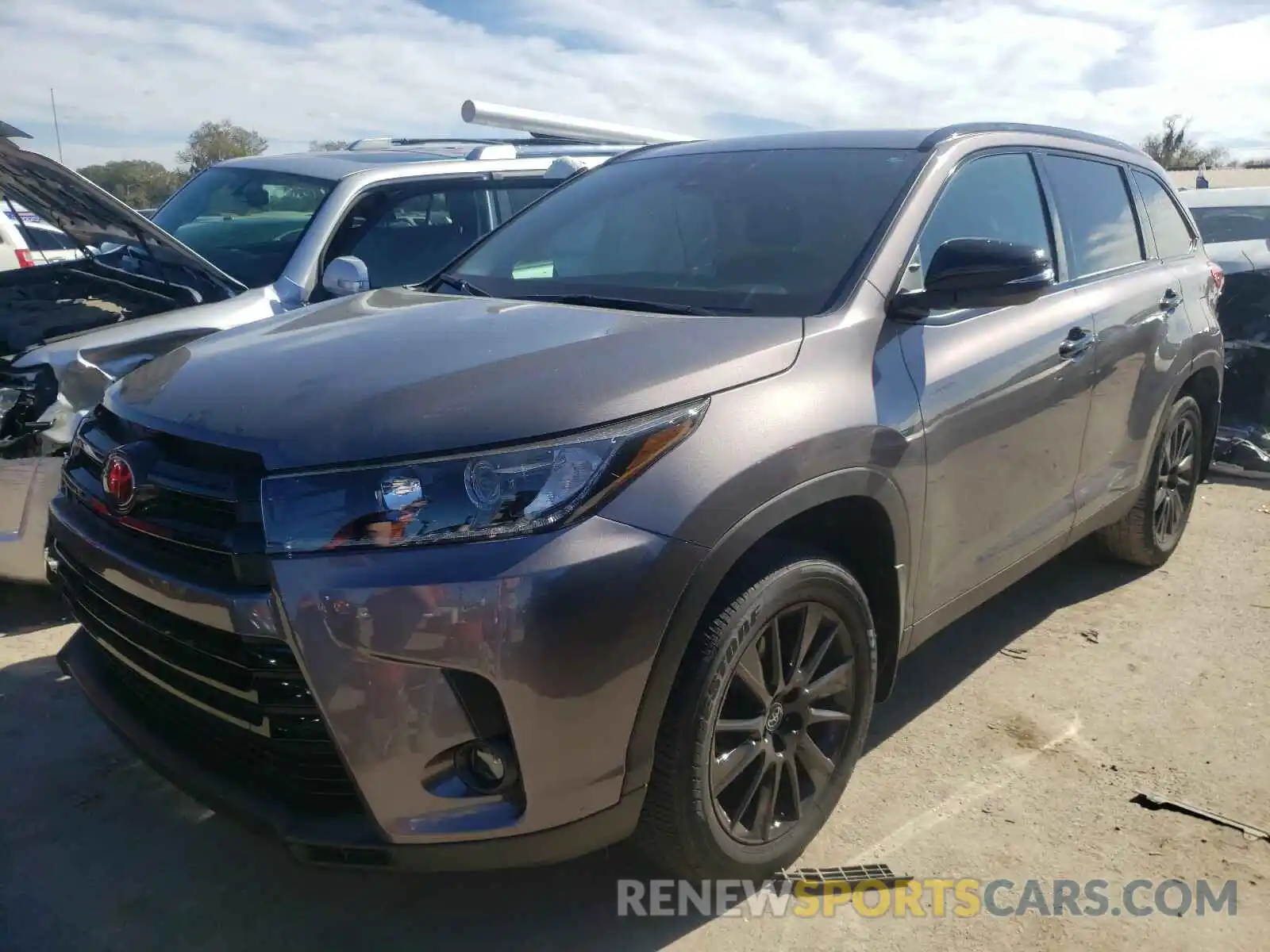 2 Photograph of a damaged car 5TDJZRFH6KS964615 TOYOTA HIGHLANDER 2019