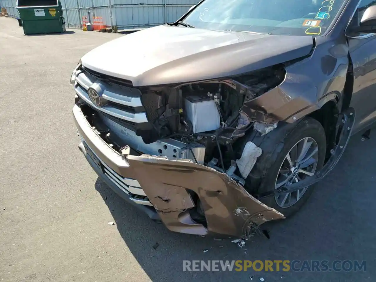 9 Photograph of a damaged car 5TDJZRFH6KS973895 TOYOTA HIGHLANDER 2019