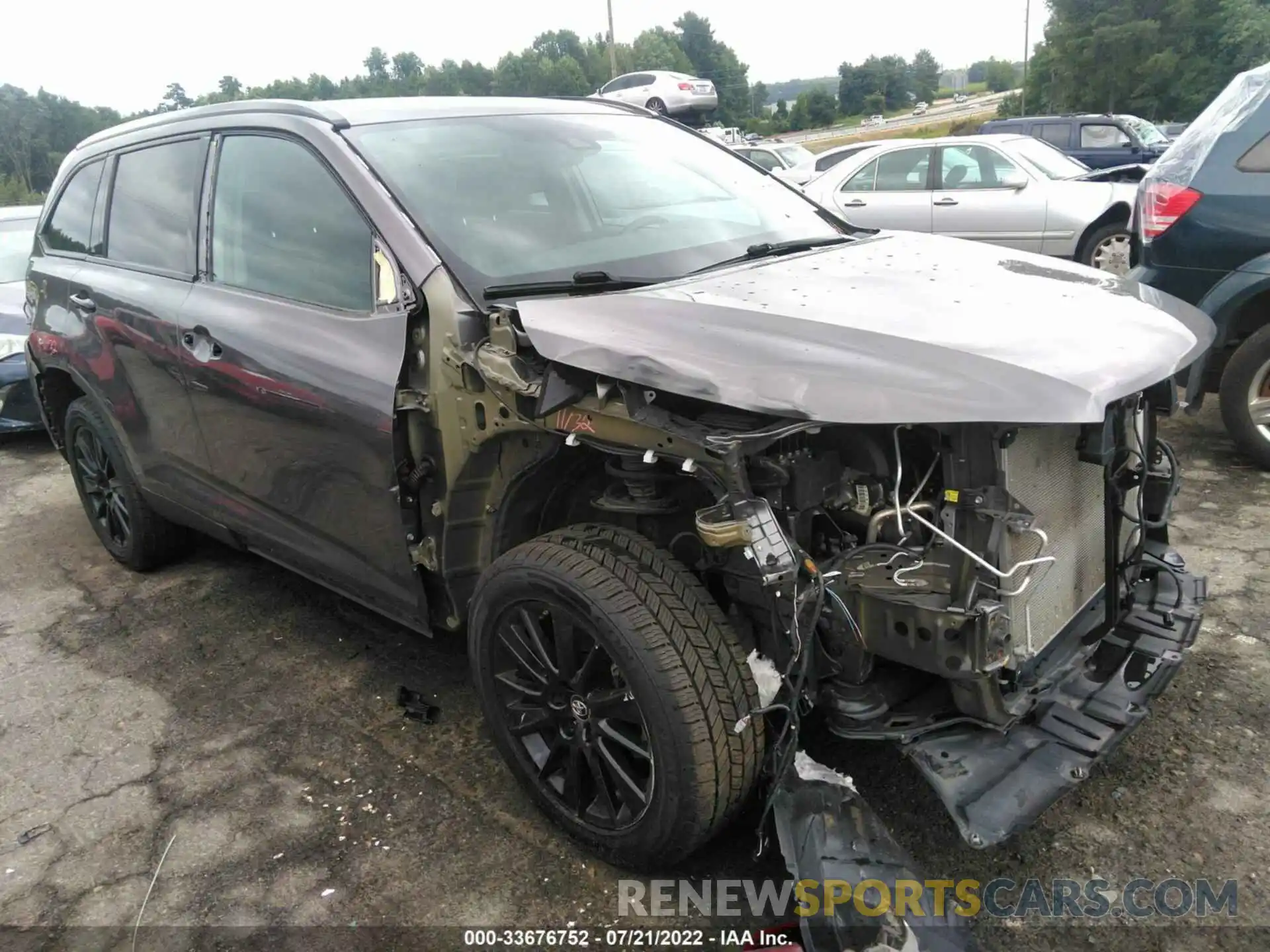 1 Photograph of a damaged car 5TDJZRFH6KS974240 TOYOTA HIGHLANDER 2019