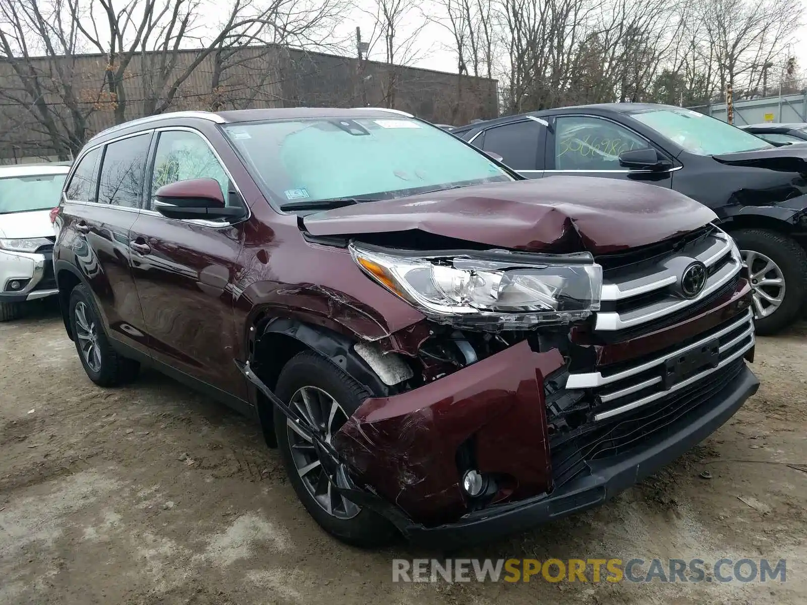 1 Photograph of a damaged car 5TDJZRFH6KS976053 TOYOTA HIGHLANDER 2019