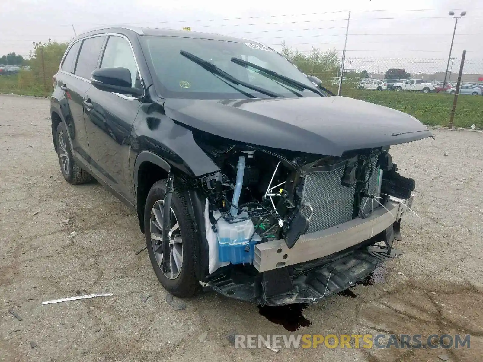 1 Photograph of a damaged car 5TDJZRFH6KS987263 TOYOTA HIGHLANDER 2019