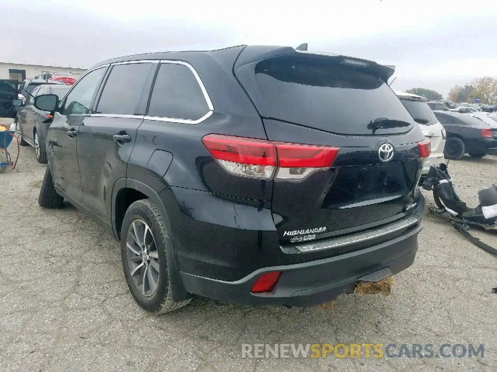 3 Photograph of a damaged car 5TDJZRFH6KS987263 TOYOTA HIGHLANDER 2019