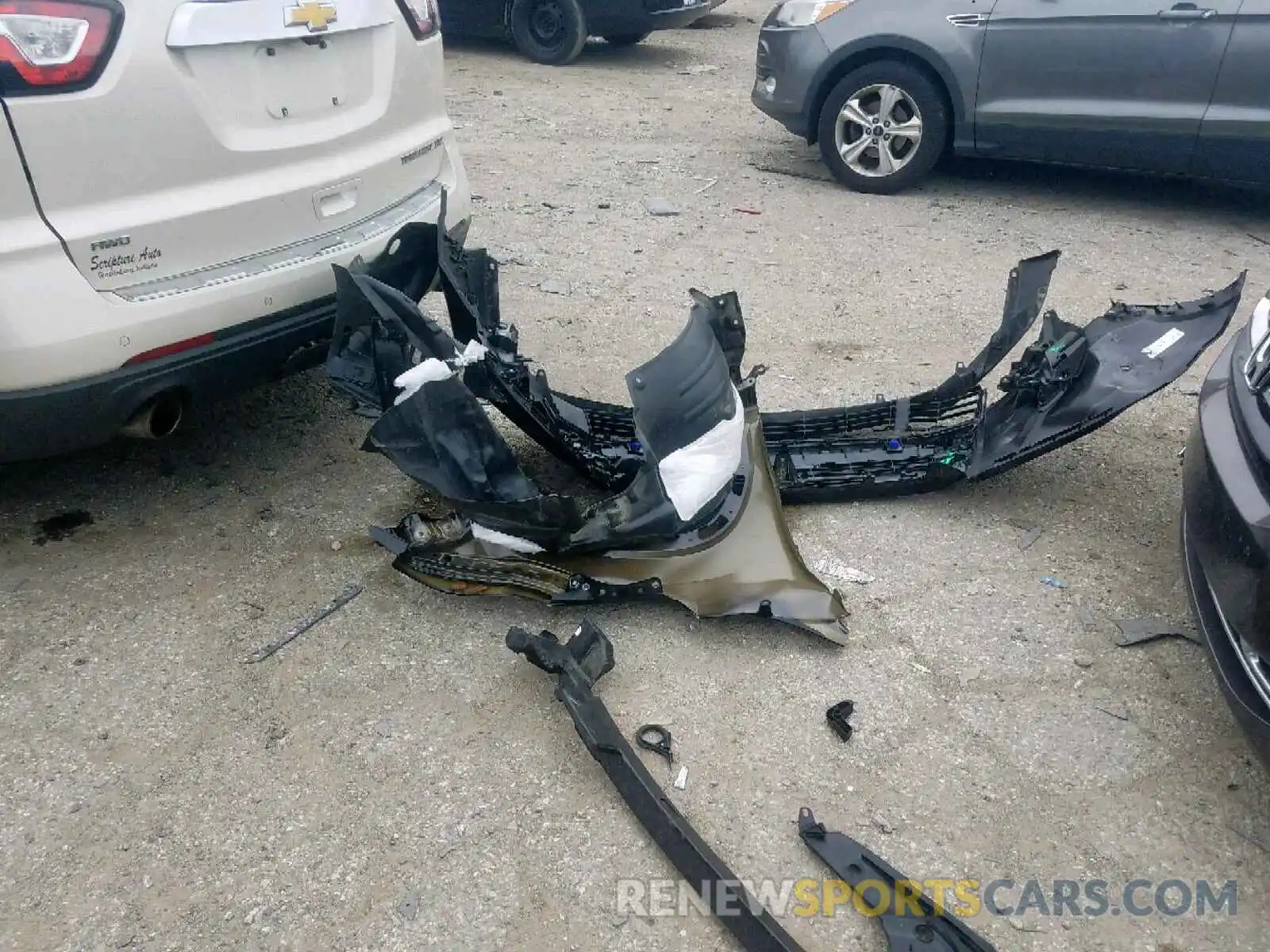 9 Photograph of a damaged car 5TDJZRFH6KS987263 TOYOTA HIGHLANDER 2019