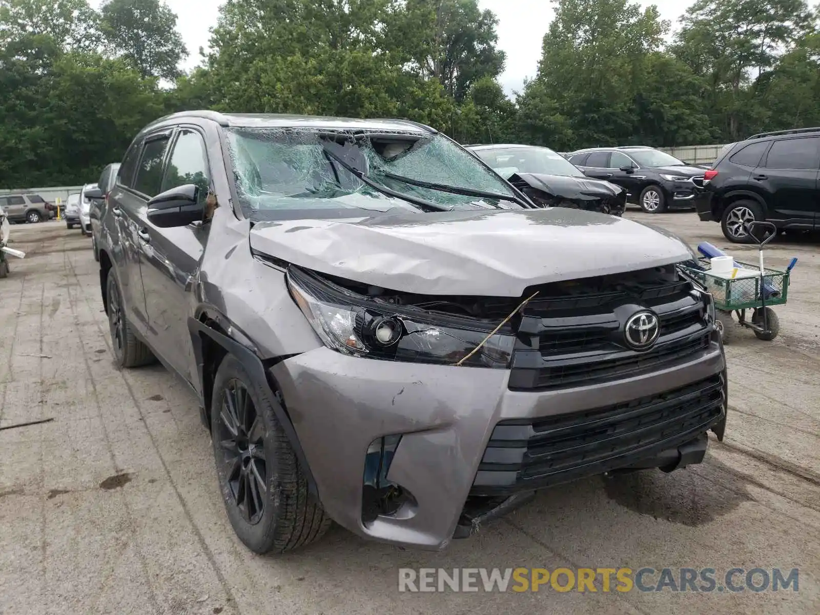 1 Photograph of a damaged car 5TDJZRFH6KS990163 TOYOTA HIGHLANDER 2019