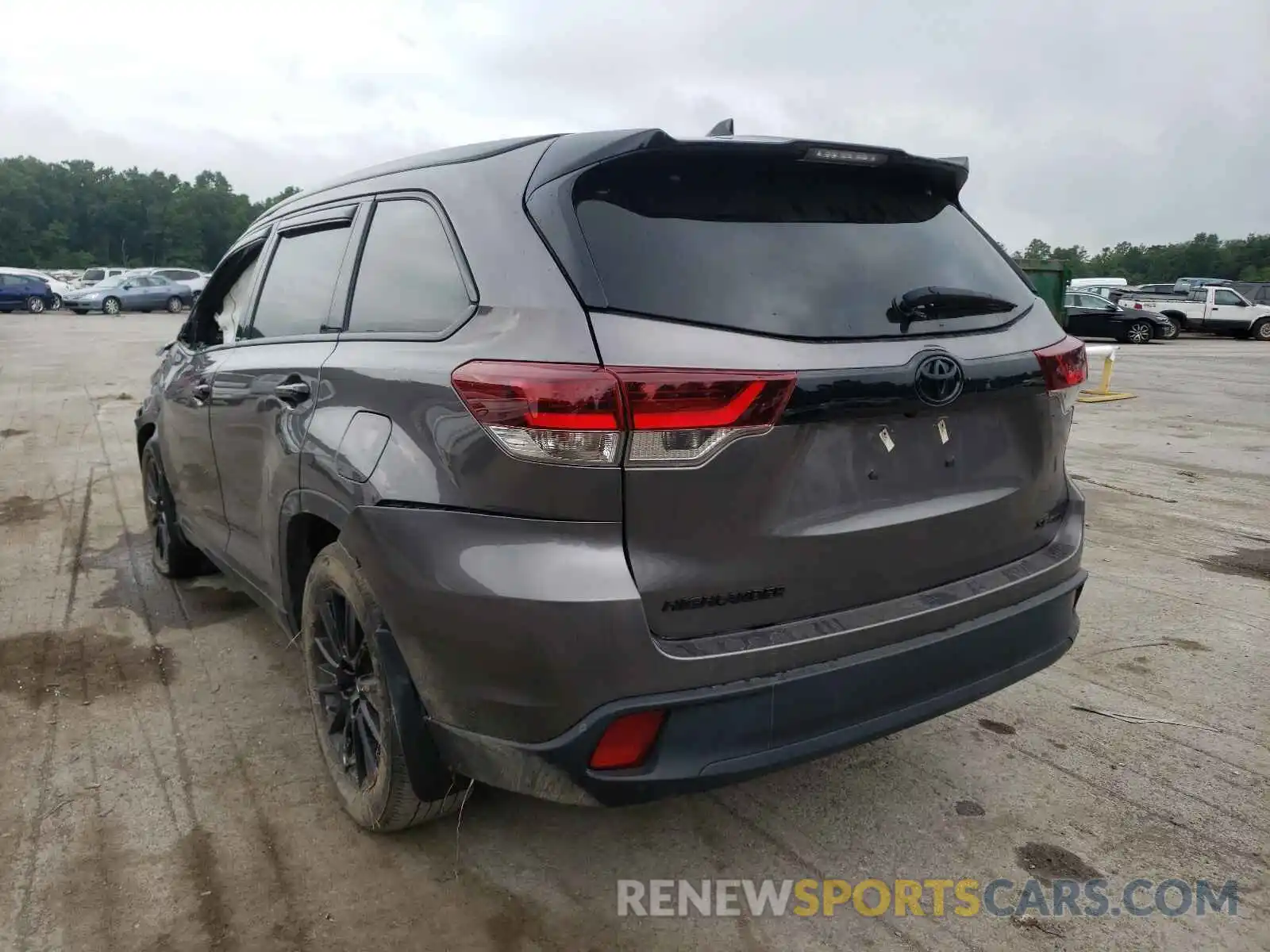 3 Photograph of a damaged car 5TDJZRFH6KS990163 TOYOTA HIGHLANDER 2019