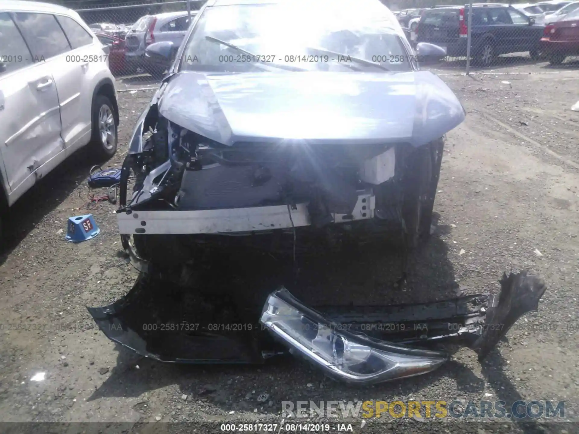 6 Photograph of a damaged car 5TDJZRFH6KS990583 TOYOTA HIGHLANDER 2019