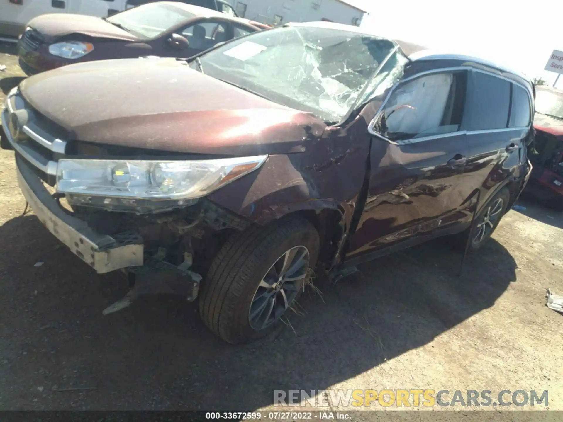 2 Photograph of a damaged car 5TDJZRFH6KS993676 TOYOTA HIGHLANDER 2019