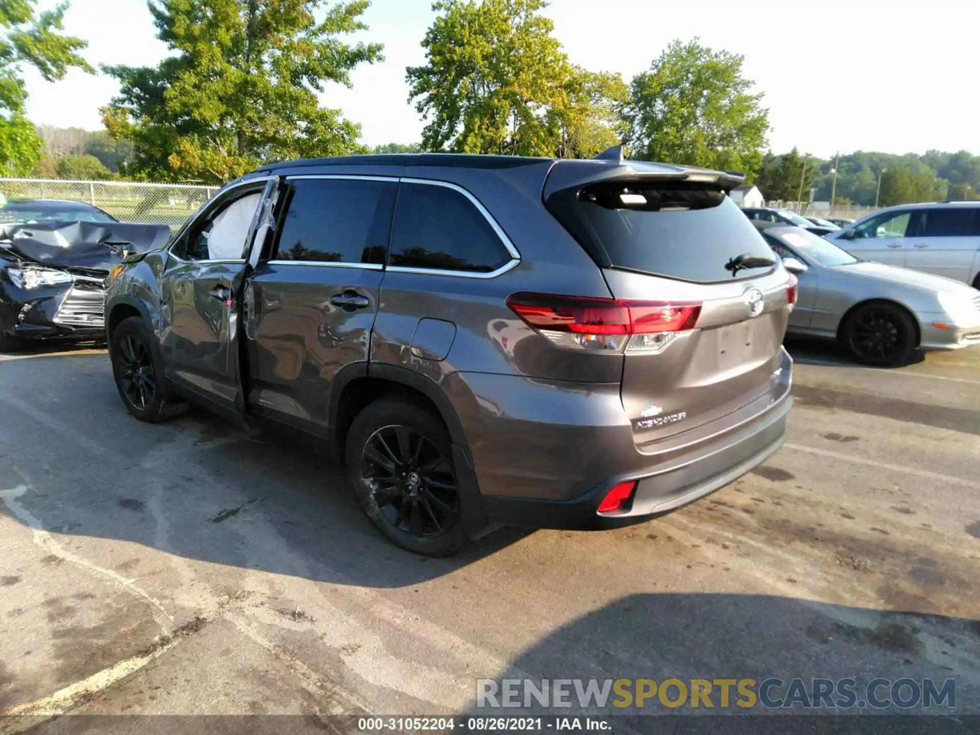 3 Photograph of a damaged car 5TDJZRFH7KS564319 TOYOTA HIGHLANDER 2019