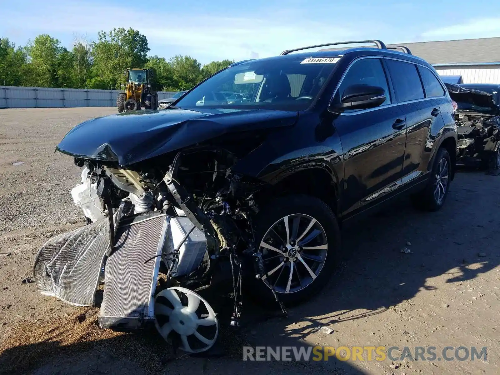 2 Photograph of a damaged car 5TDJZRFH7KS567883 TOYOTA HIGHLANDER 2019