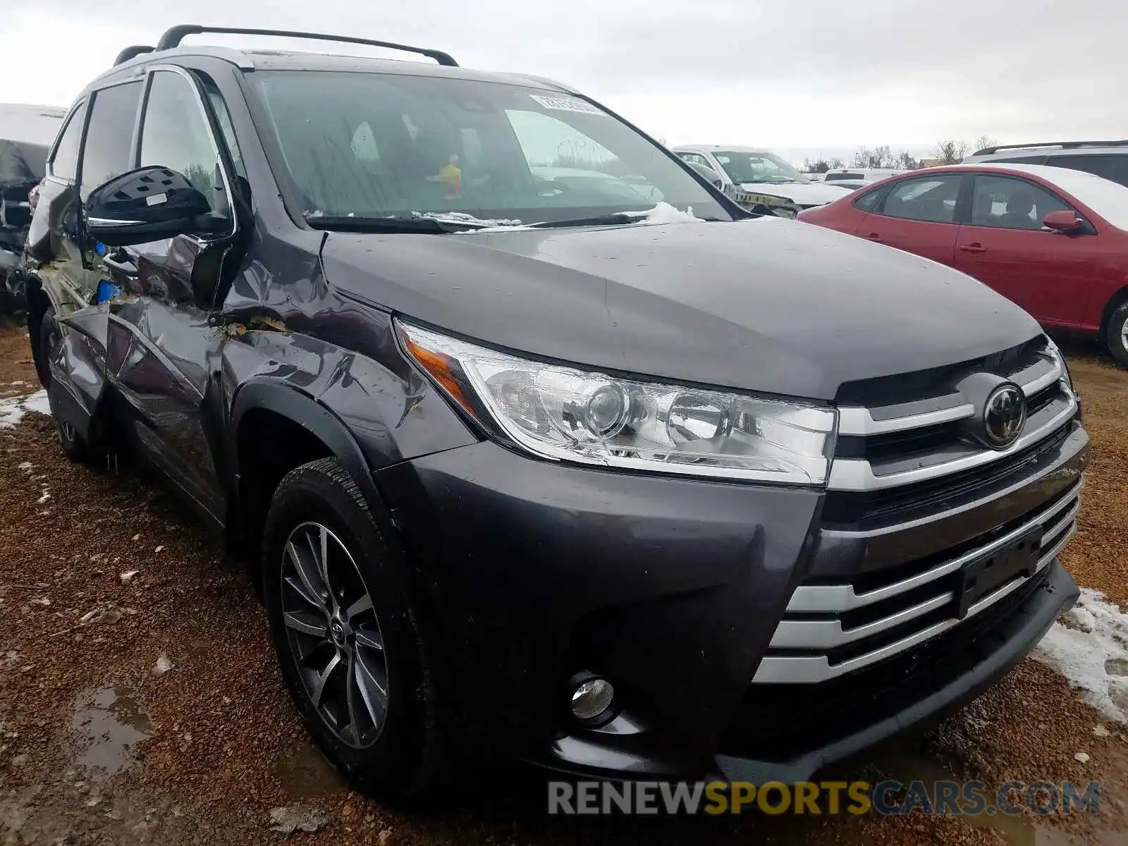 1 Photograph of a damaged car 5TDJZRFH7KS570234 TOYOTA HIGHLANDER 2019