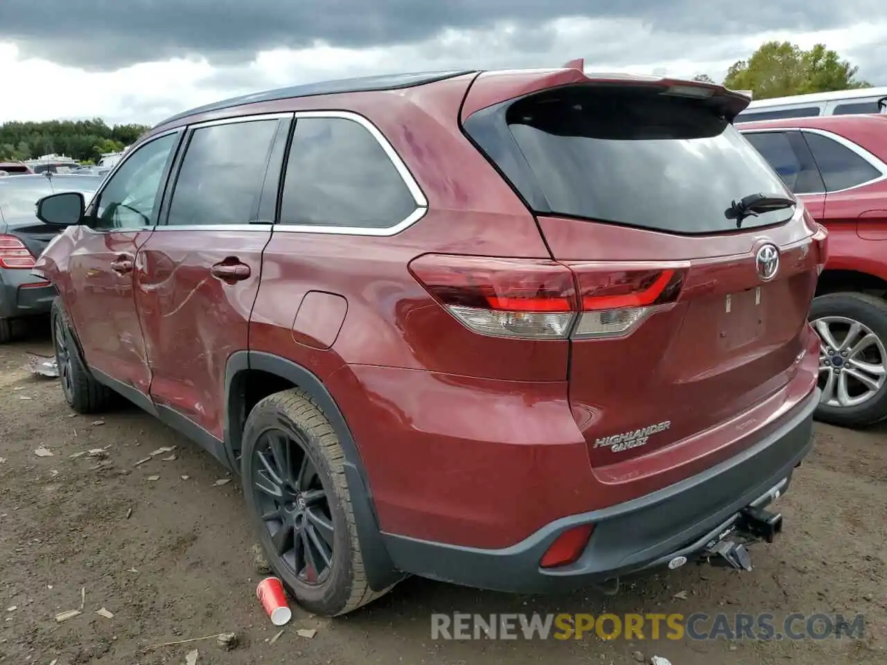 3 Photograph of a damaged car 5TDJZRFH7KS574543 TOYOTA HIGHLANDER 2019