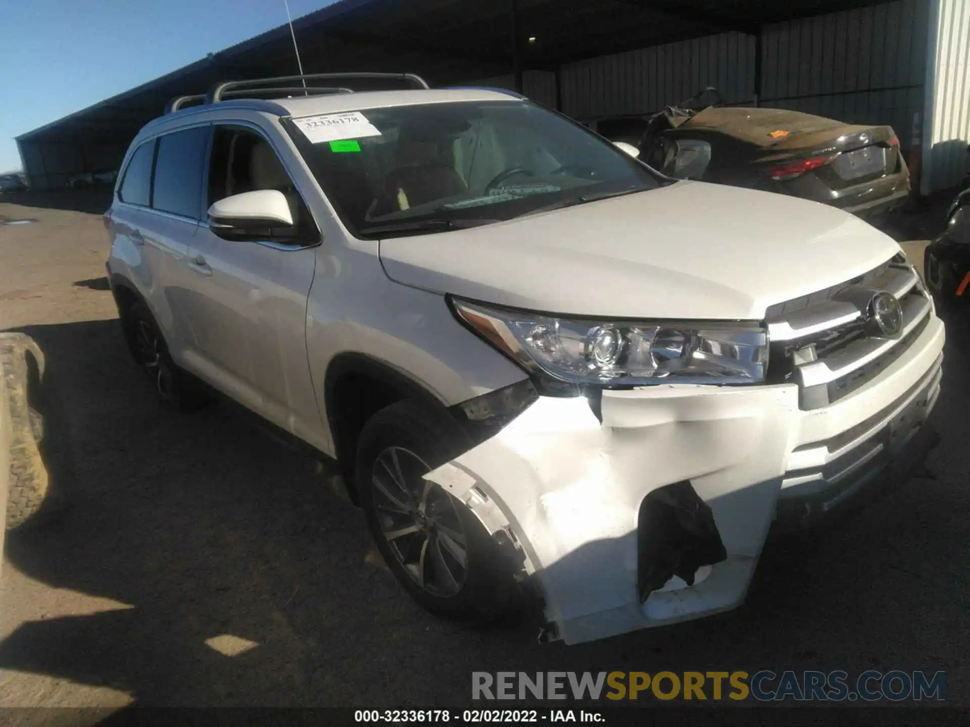 1 Photograph of a damaged car 5TDJZRFH7KS576194 TOYOTA HIGHLANDER 2019