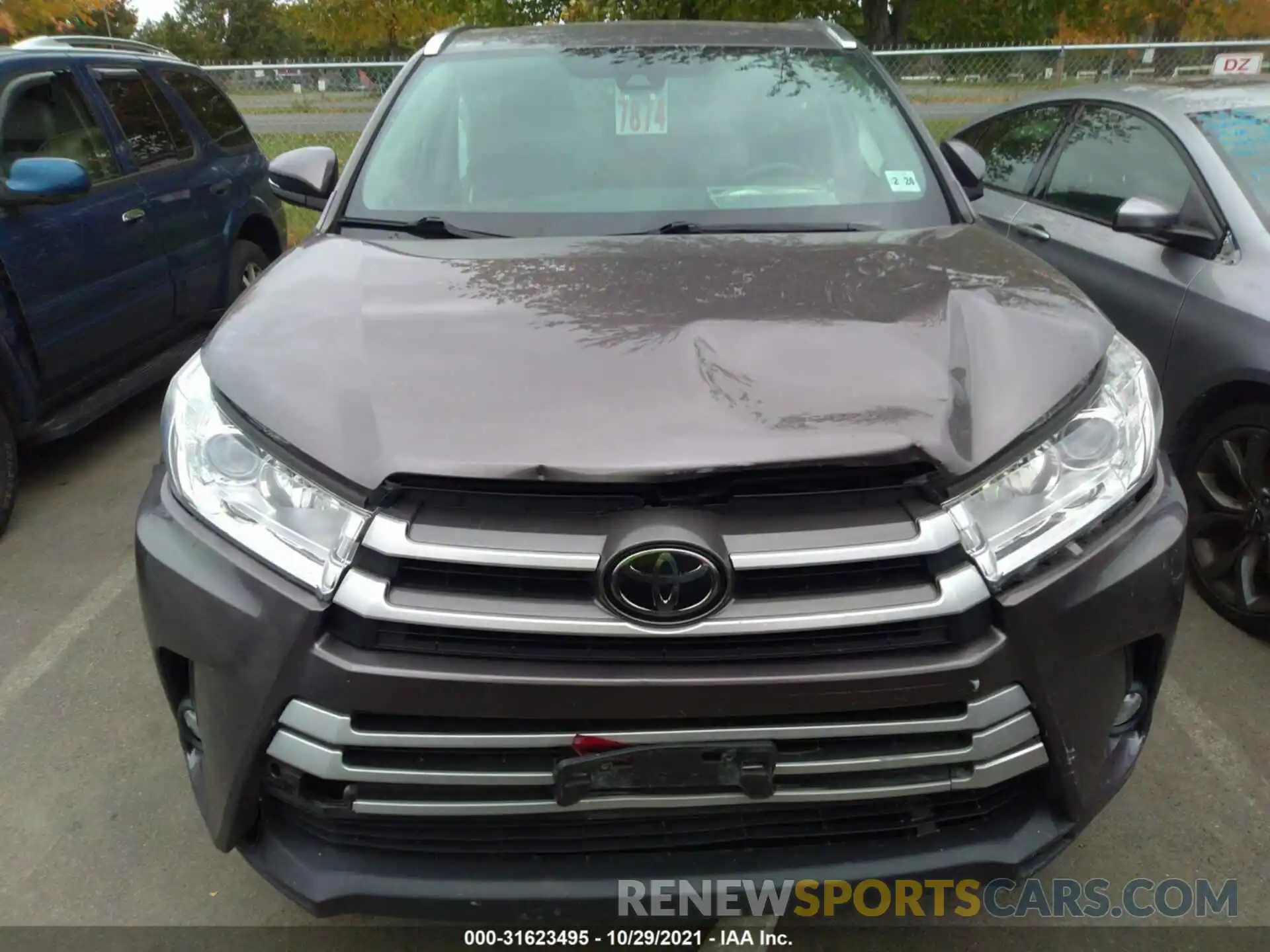 6 Photograph of a damaged car 5TDJZRFH7KS580987 TOYOTA HIGHLANDER 2019