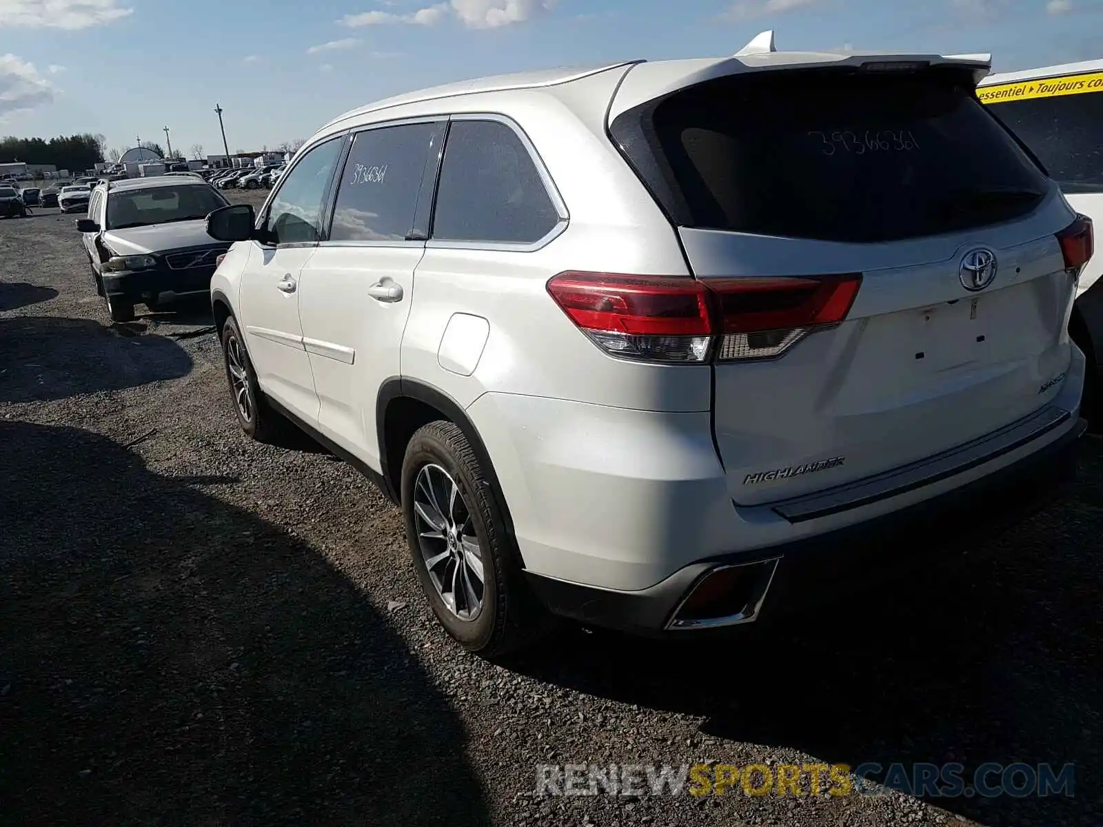 3 Фотография поврежденного автомобиля 5TDJZRFH7KS591780 TOYOTA HIGHLANDER 2019