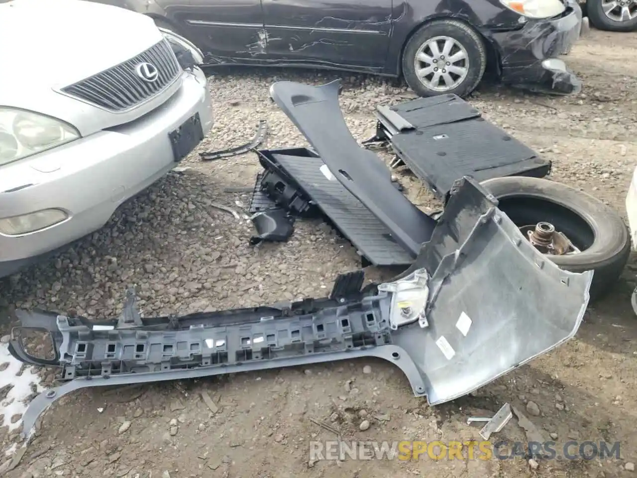 9 Photograph of a damaged car 5TDJZRFH7KS592251 TOYOTA HIGHLANDER 2019